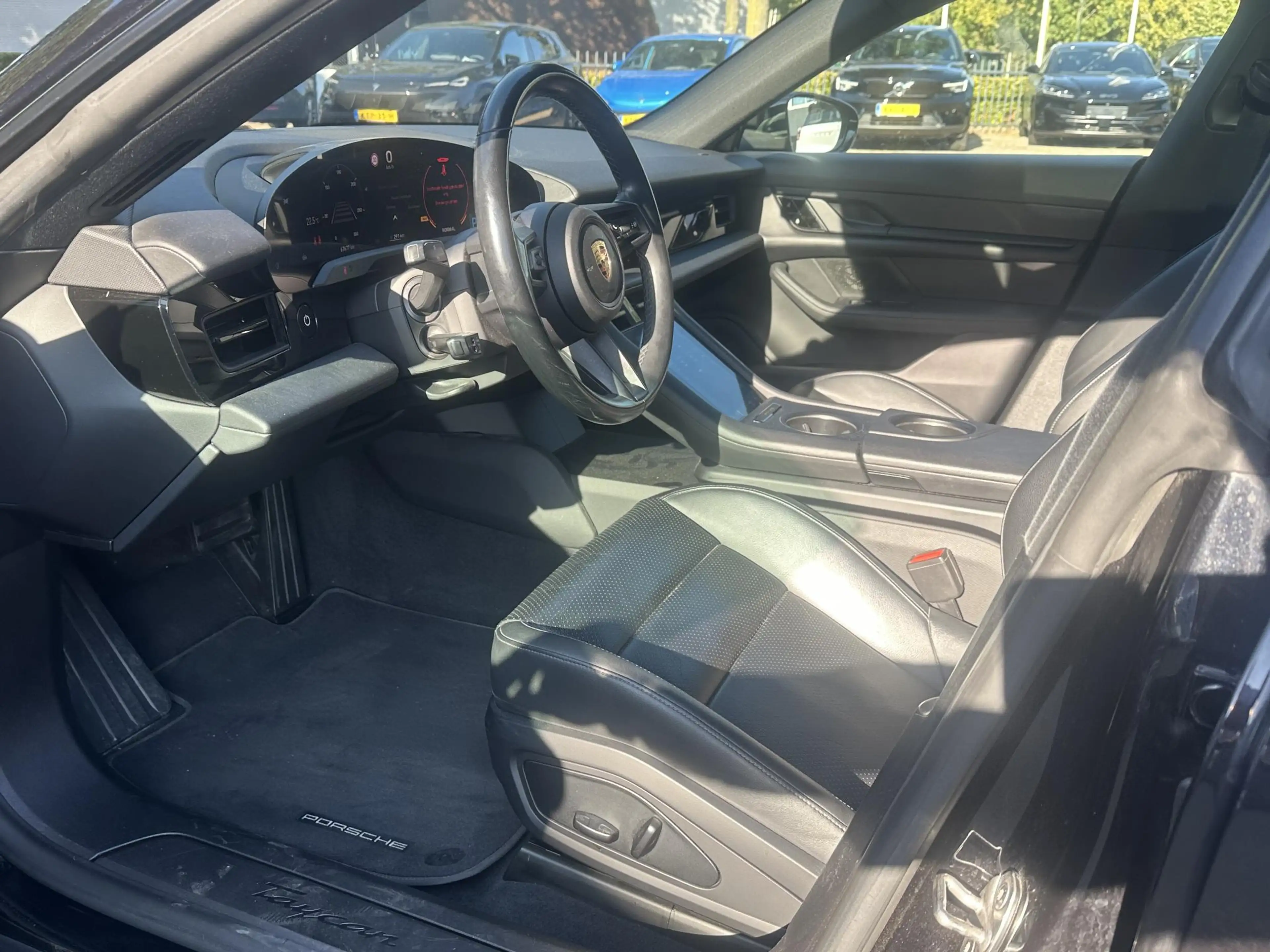 Porsche Taycan 79 kWh SOH 92% | MEM. SEAT | BOSE BOXEN | PANO | S — photo 22