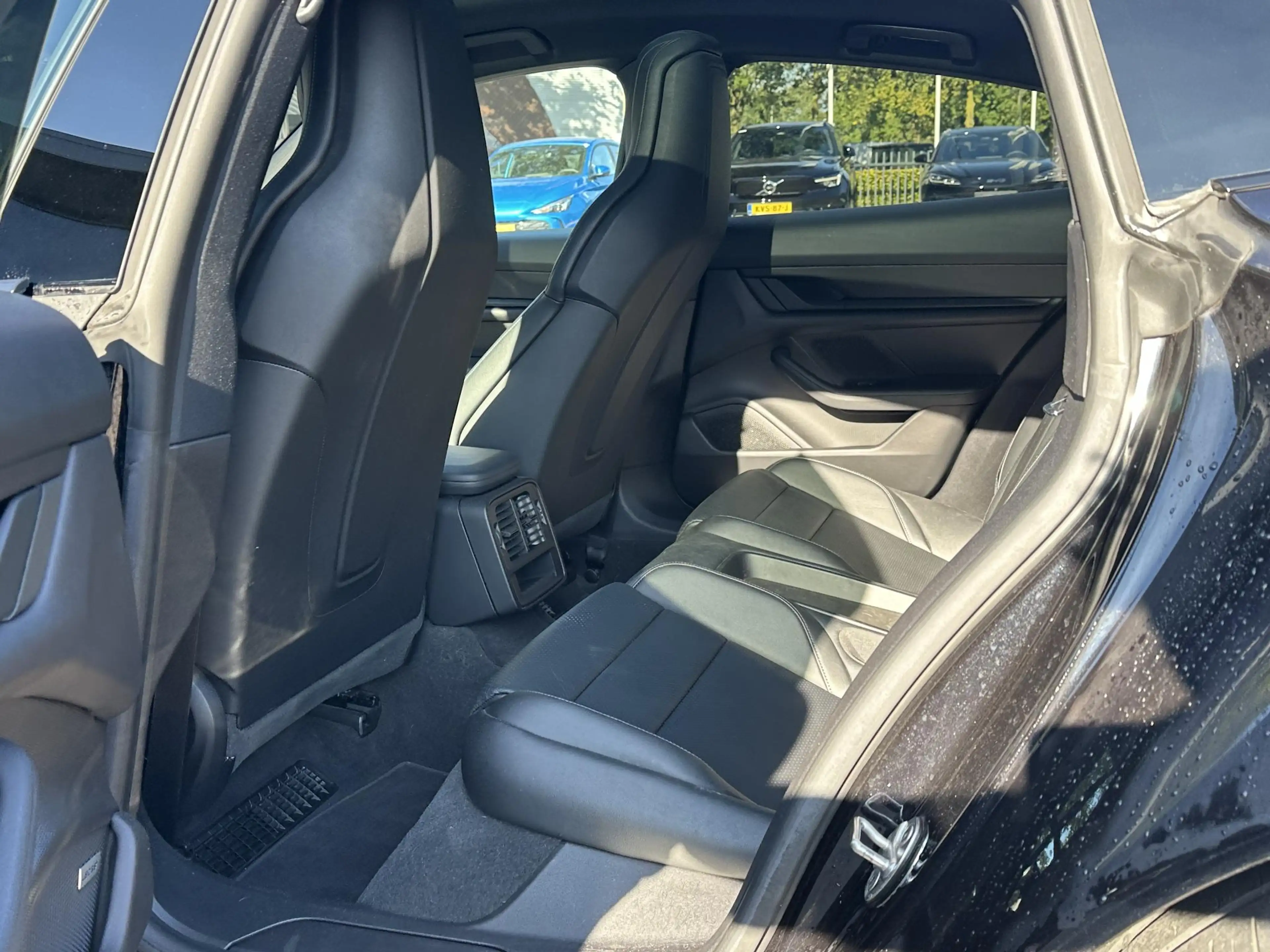 Porsche Taycan 79 kWh SOH 92% | MEM. SEAT | BOSE BOXEN | PANO | S — photo 14