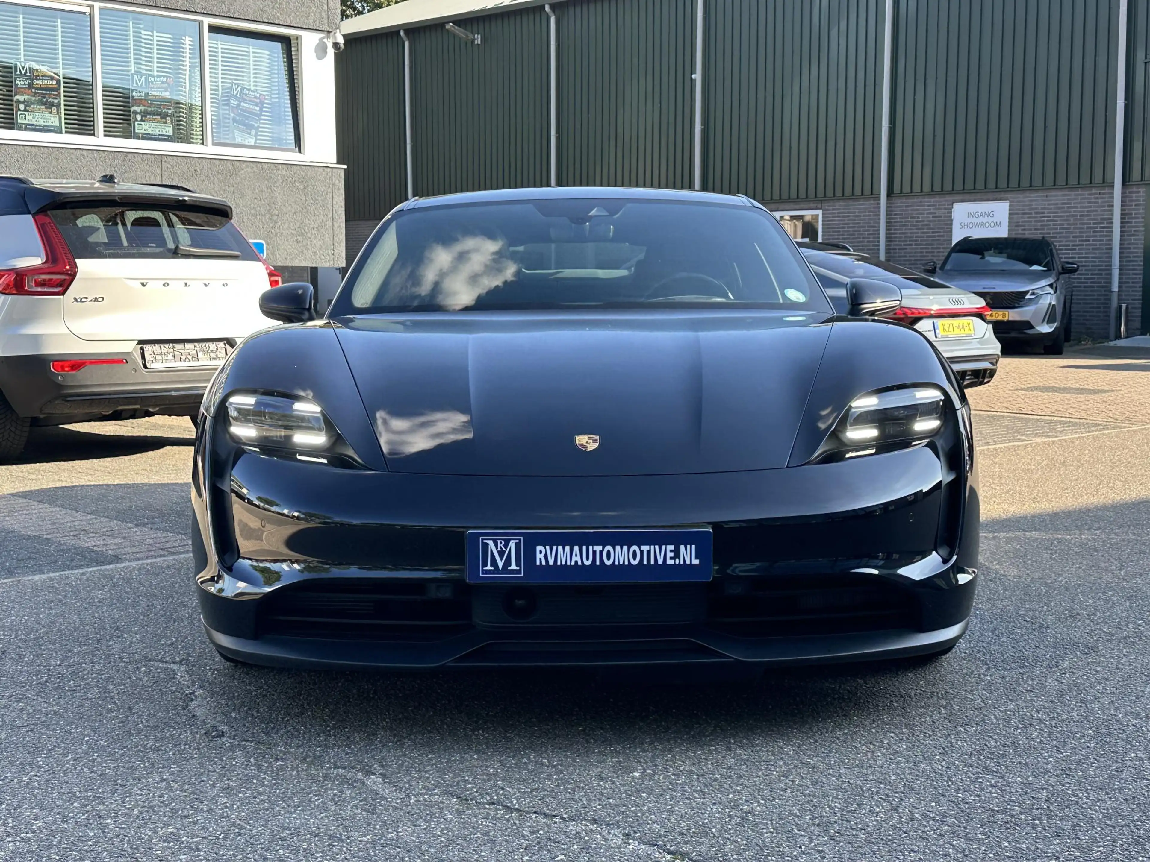 Porsche Taycan 79 kWh SOH 92% | MEM. SEAT | BOSE BOXEN | PANO | S — photo 10