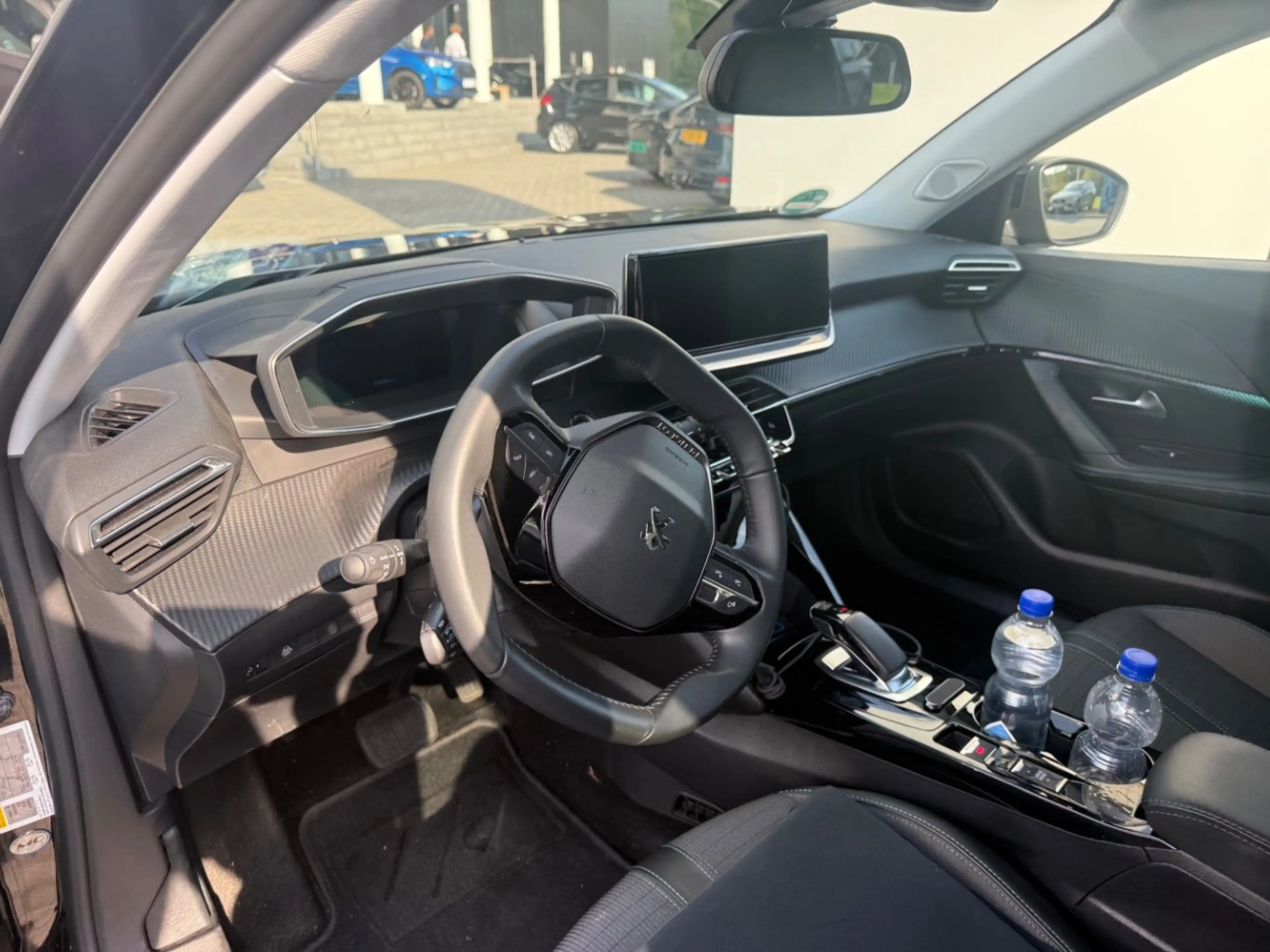Peugeot e-2008 EV Allure Pack 50 kWh Stoelverwarming | Camera | C — photo 5