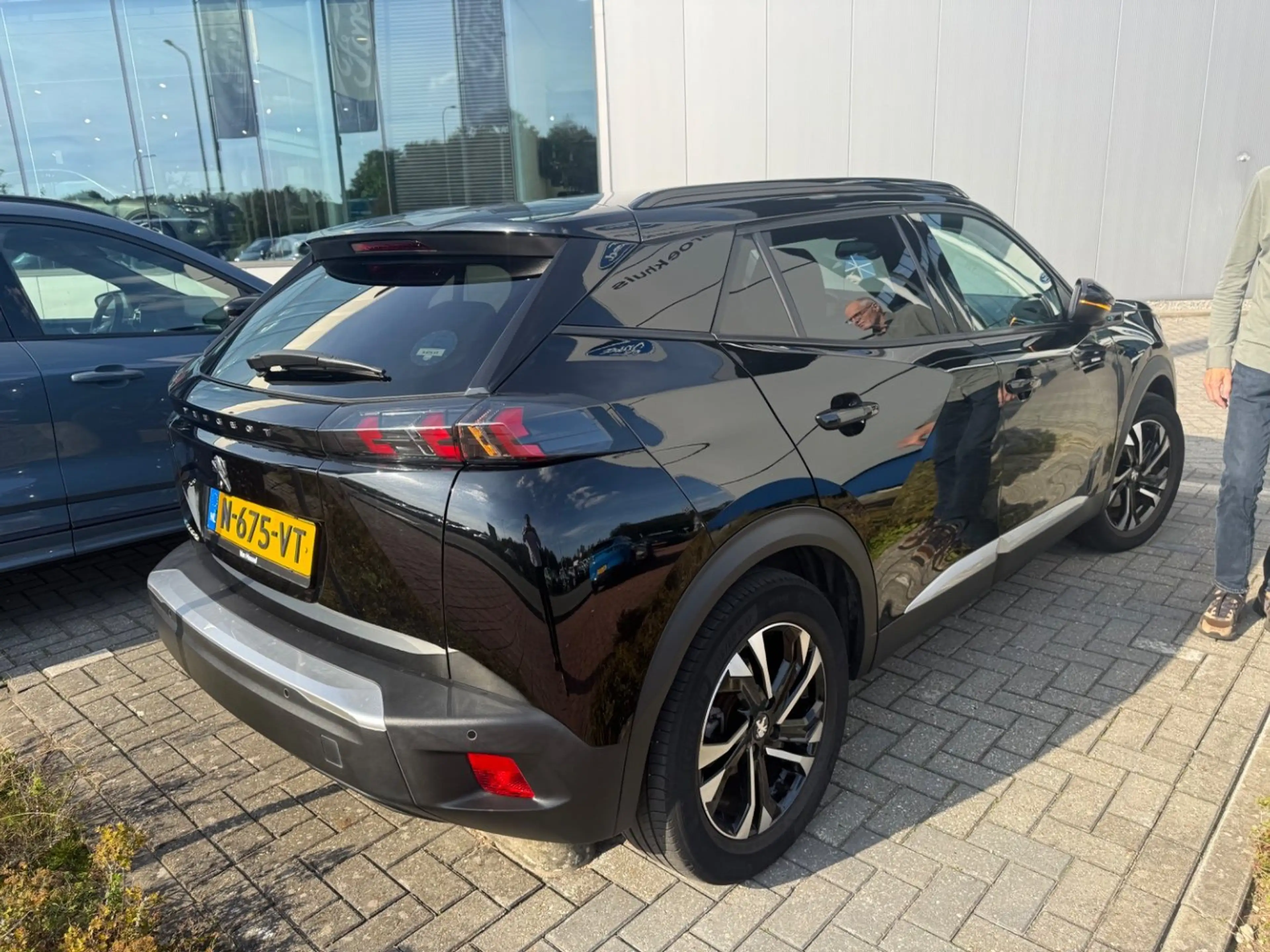 Peugeot e-2008 EV Allure Pack 50 kWh Stoelverwarming | Camera | C — photo 2