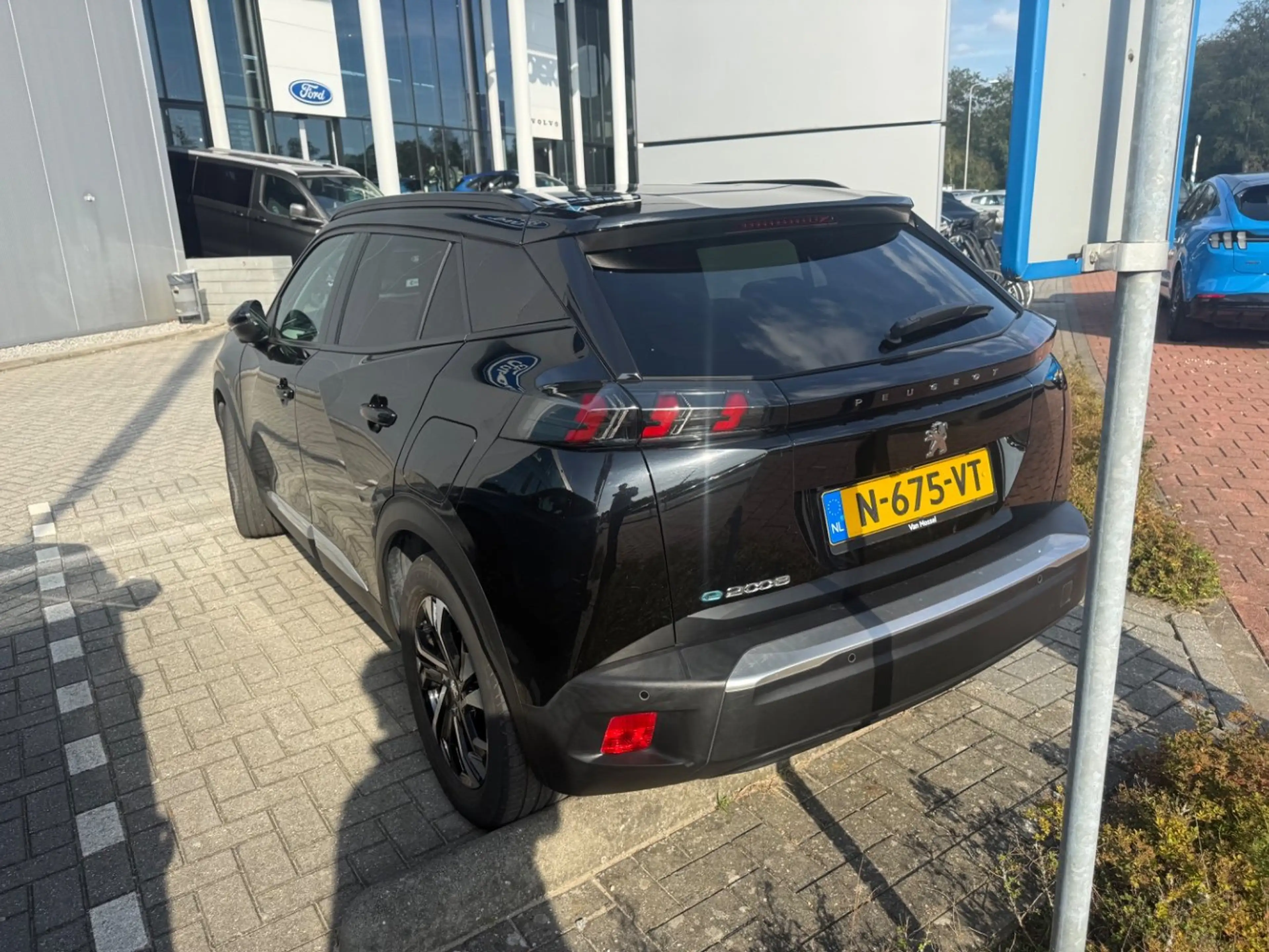 Peugeot e-2008 EV Allure Pack 50 kWh Stoelverwarming | Camera | C — photo 7