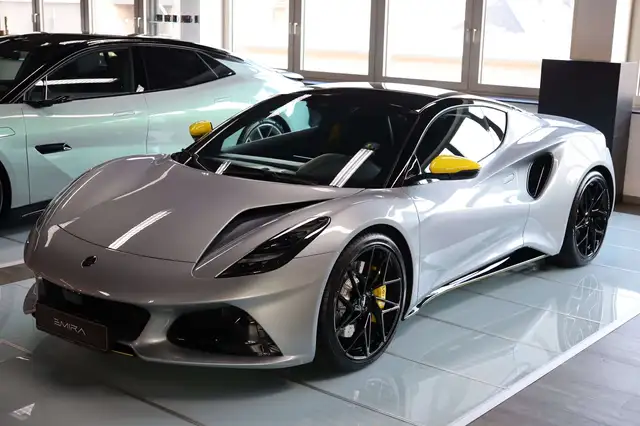 Lotus Emira Turbo SE Racing Line