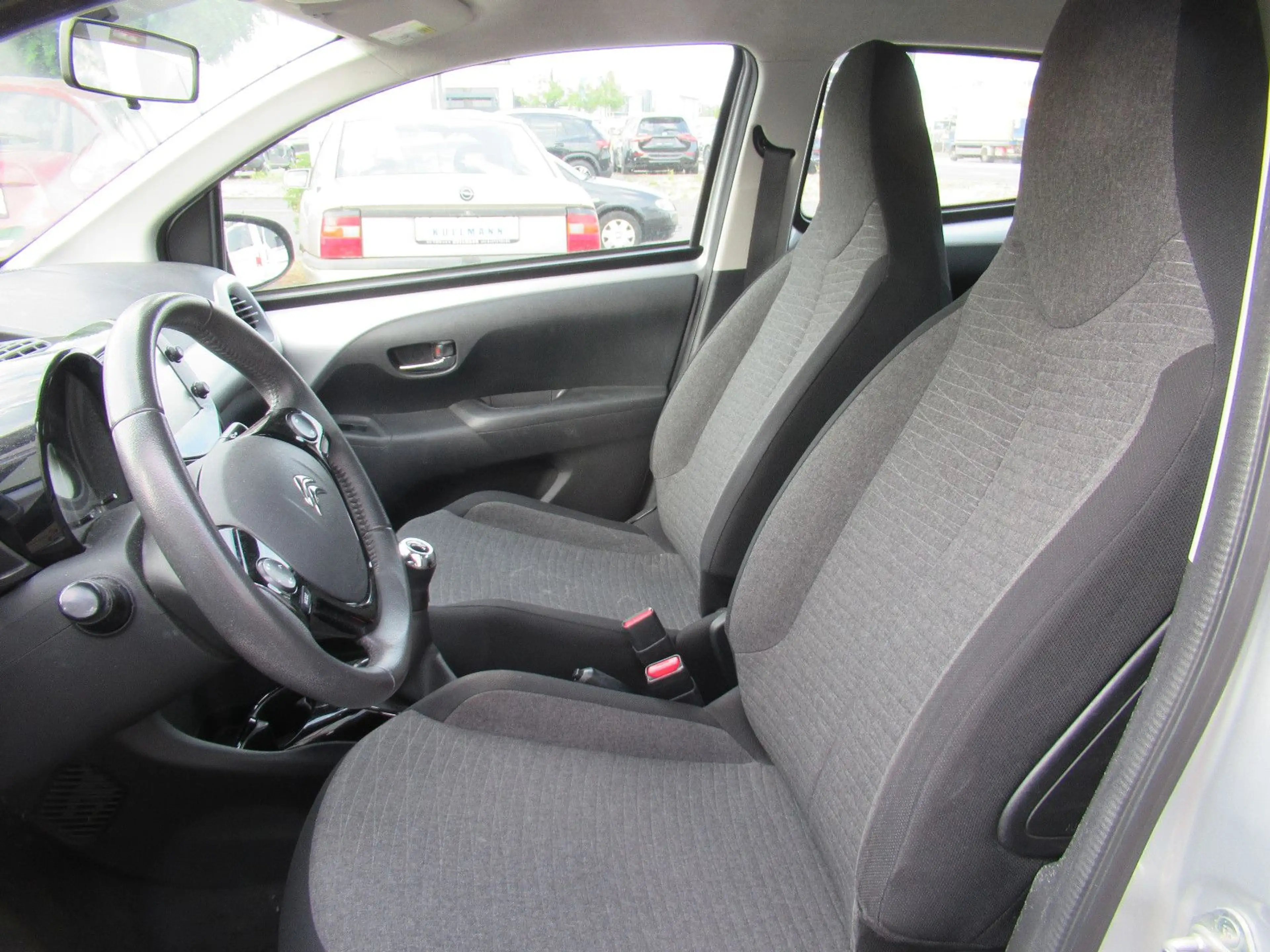 Citroen C1 Shine*Kamera*Klima*Touchscreen* — photo 11