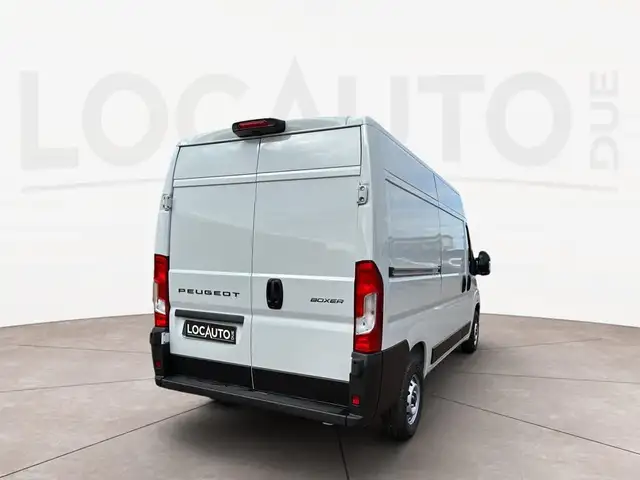 Peugeot Boxer view 4