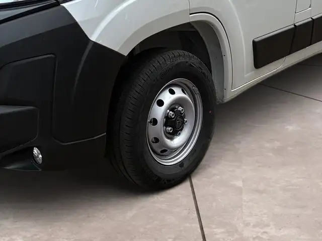 Peugeot Boxer view 15