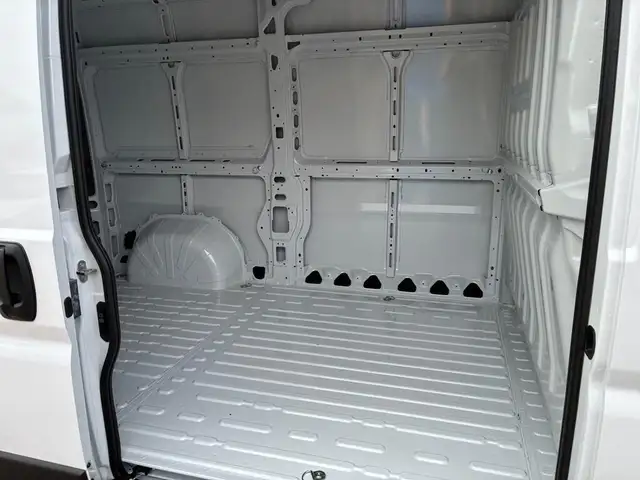 Peugeot Boxer view 8