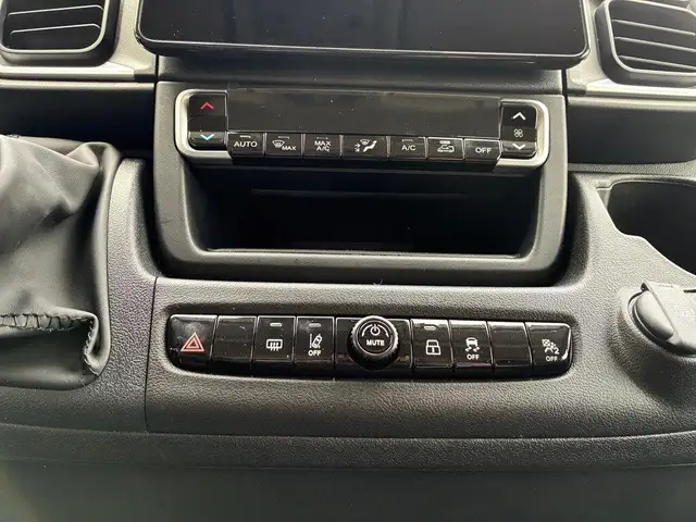 Peugeot Boxer view 10