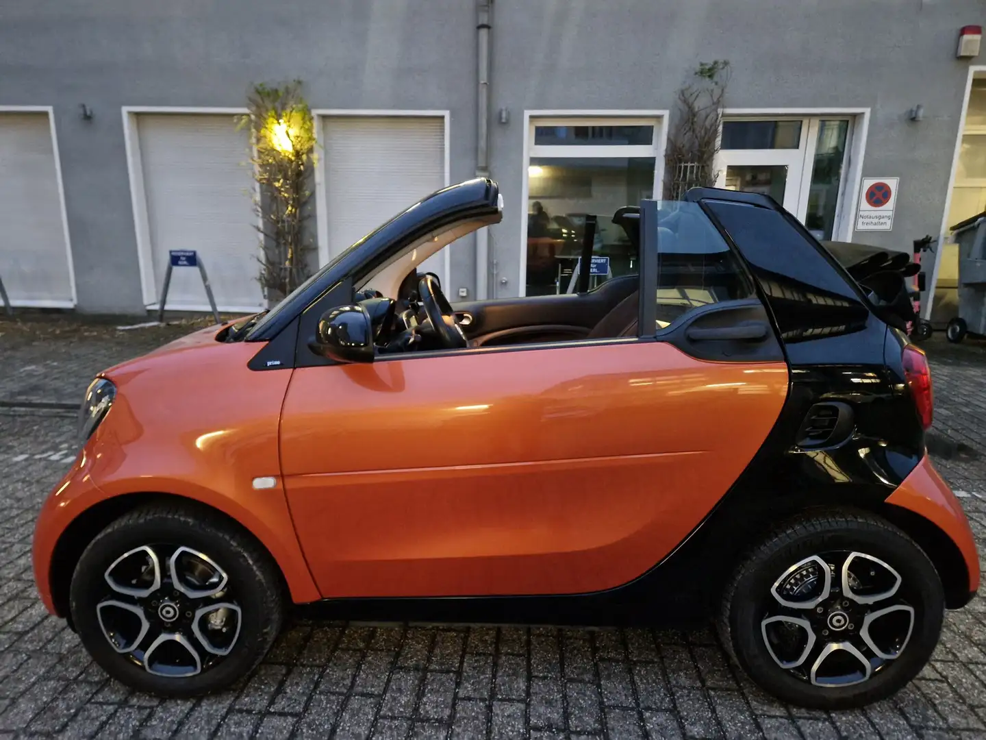 smart forTwo CABRIO,PRIME,NAVI,KAMERA,SITZH,1HD INSP+TÜV NEU Naranja - 2