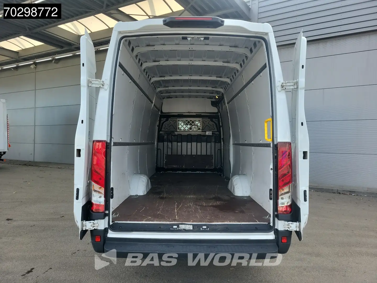 Iveco Daily 35S16 L3H2 3,5t Trekvermogen 160PK Airco Parkeerse Blanc - 2