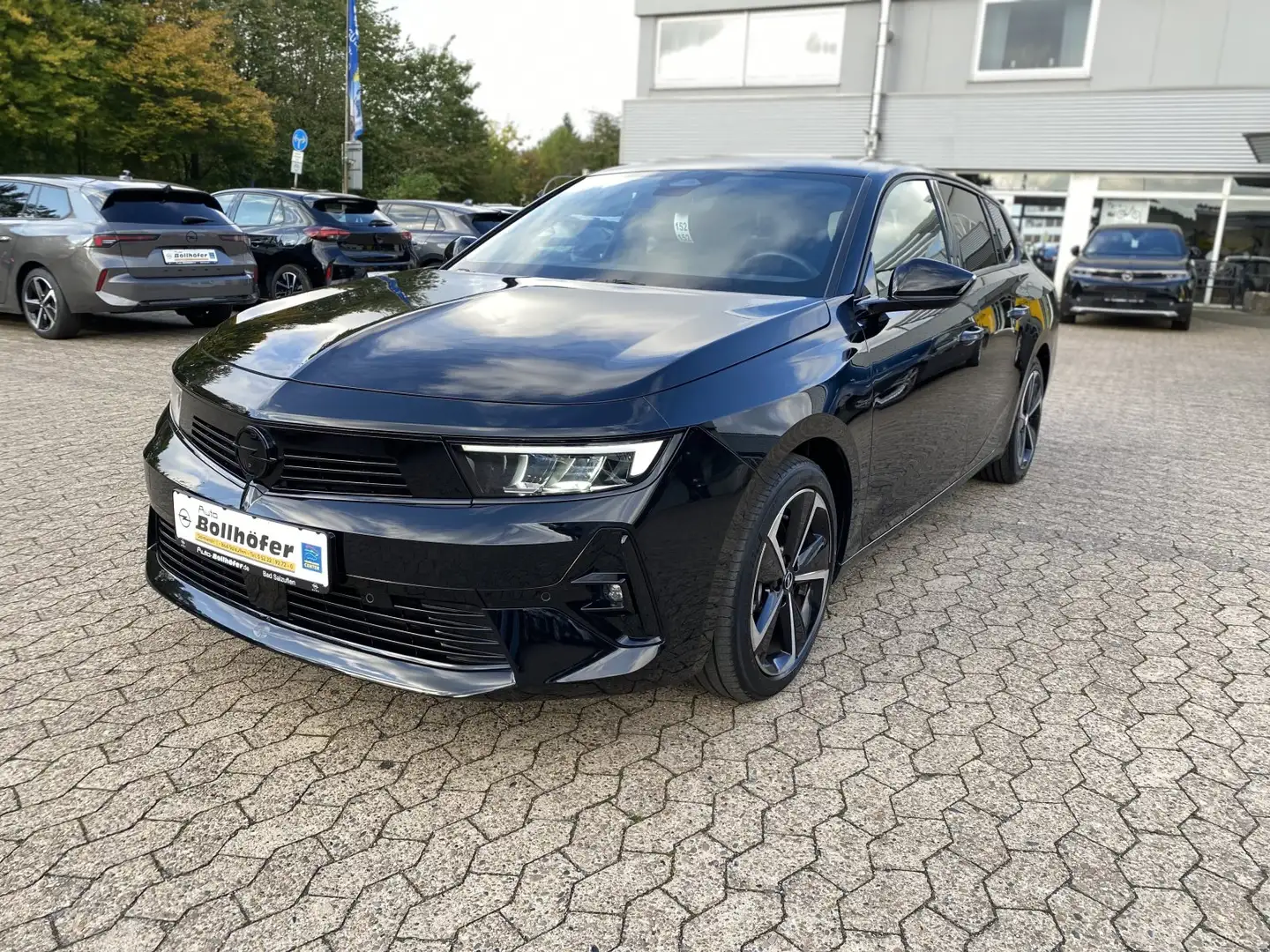 Opel Astra GS ST AT8/NAVI/SHZ+LHZ/PDC vo+hi+360Cam Schwarz - 1