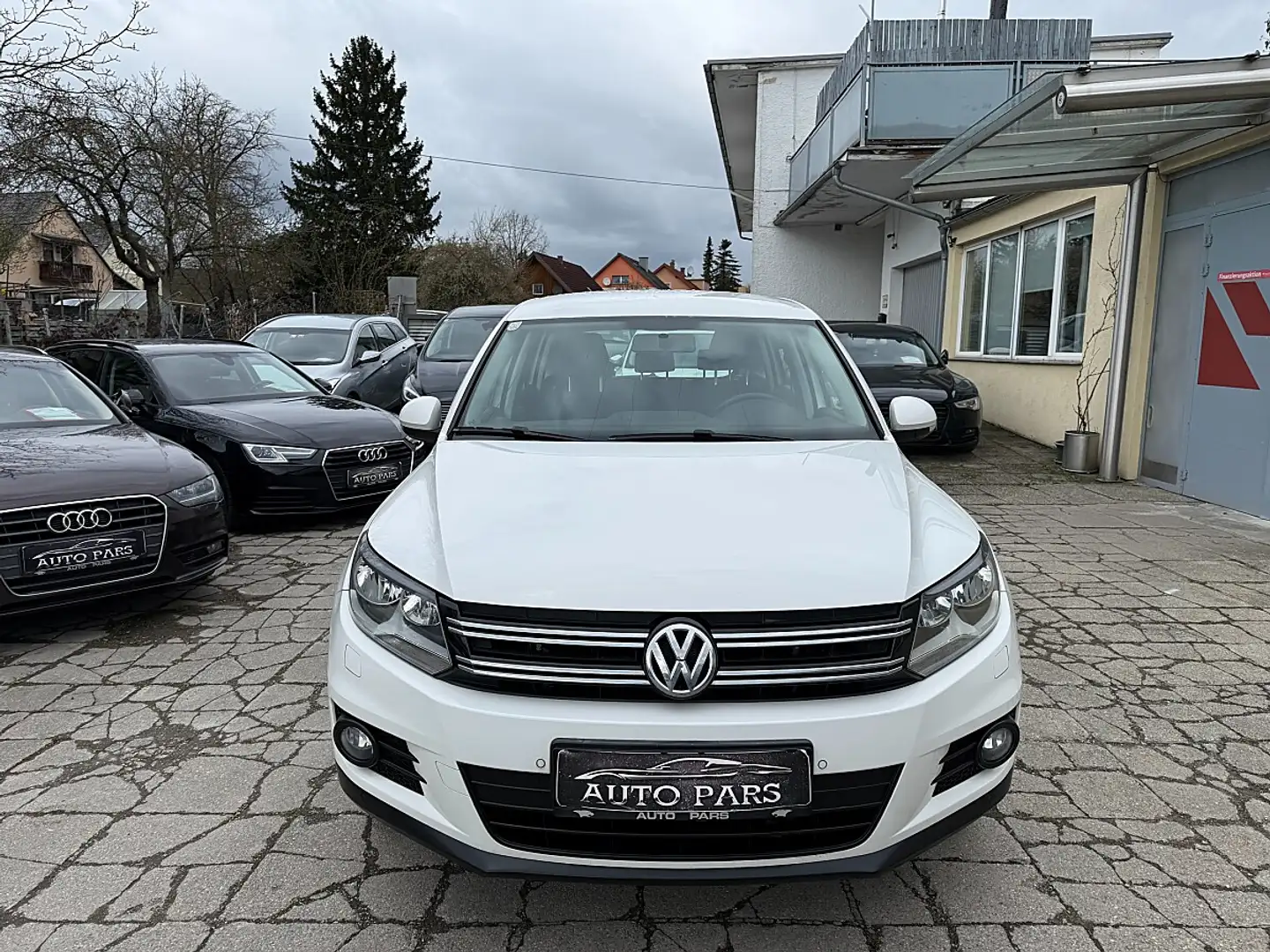 Volkswagen Tiguan 2,0 TDI Trend&Fun BMT-1.BESITZ-PARKASSIST Weiß - 2
