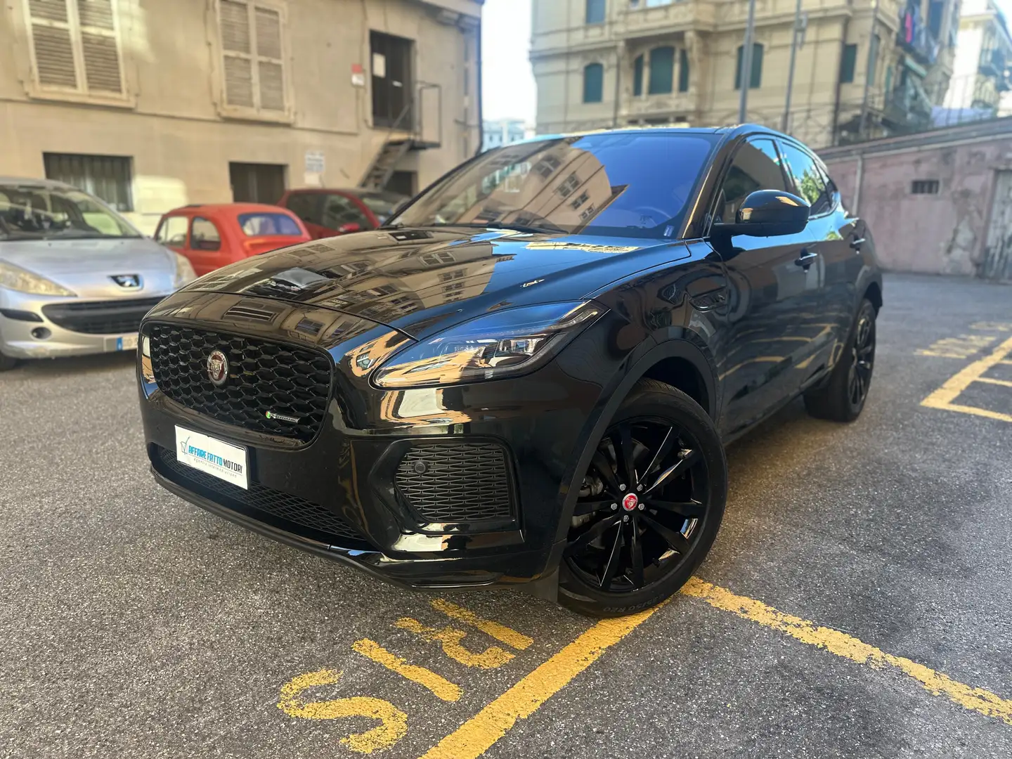 Jaguar E-Pace 2.0d i4 mhev R-Dynamic SE awd 163cv IVA ESPOSTA Noir - 1