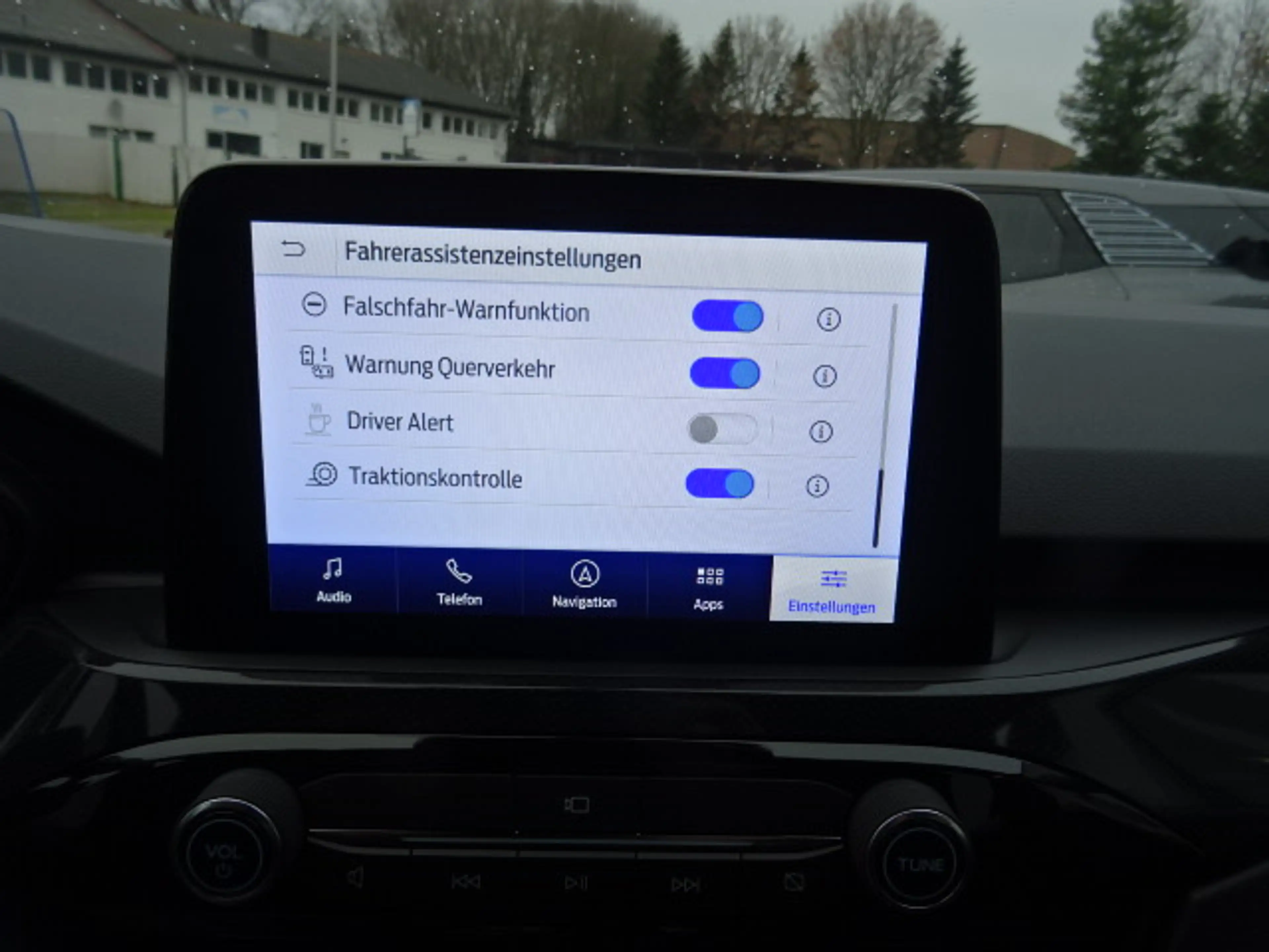 Ford Kuga 2.5 Plug-In Hybrid ST-Line X — photo 14