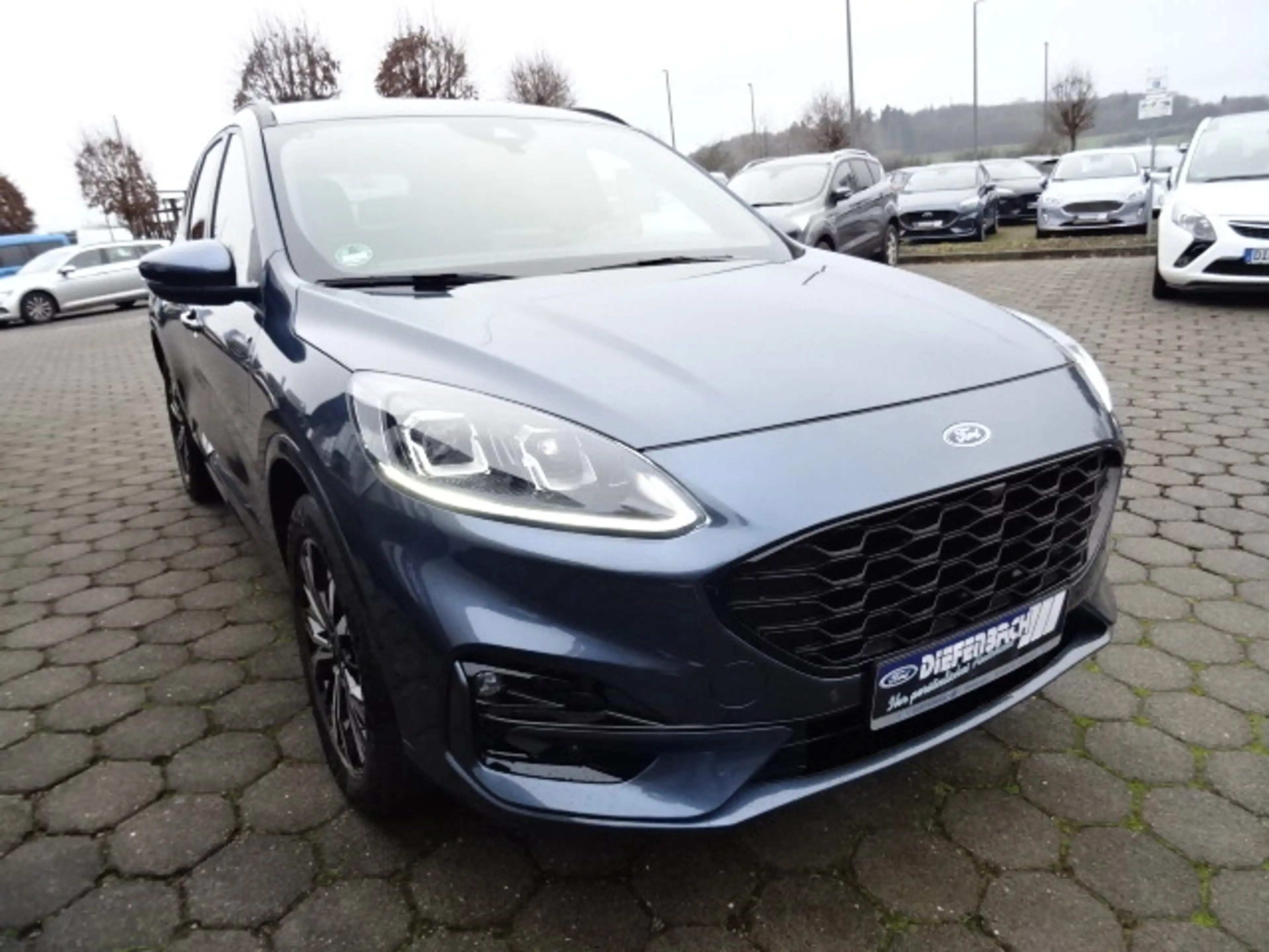 Ford Kuga 2.5 Plug-In Hybrid ST-Line X — photo 5