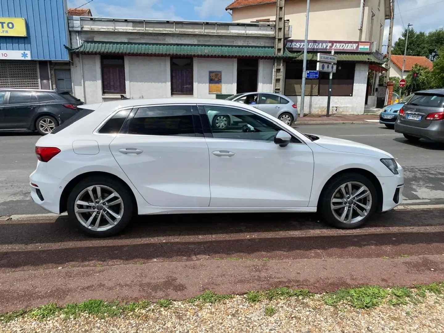 Audi A3 AUDI A3 35 TFSI DESIGN Blanc - 2