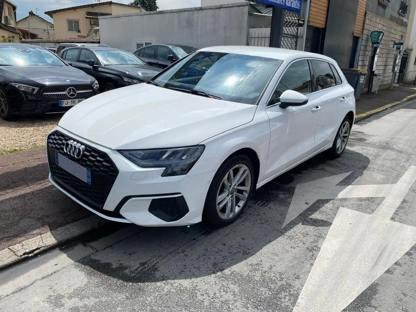 Audi A3 AUDI A3 35 TFSI DESIGN Blanc - 1