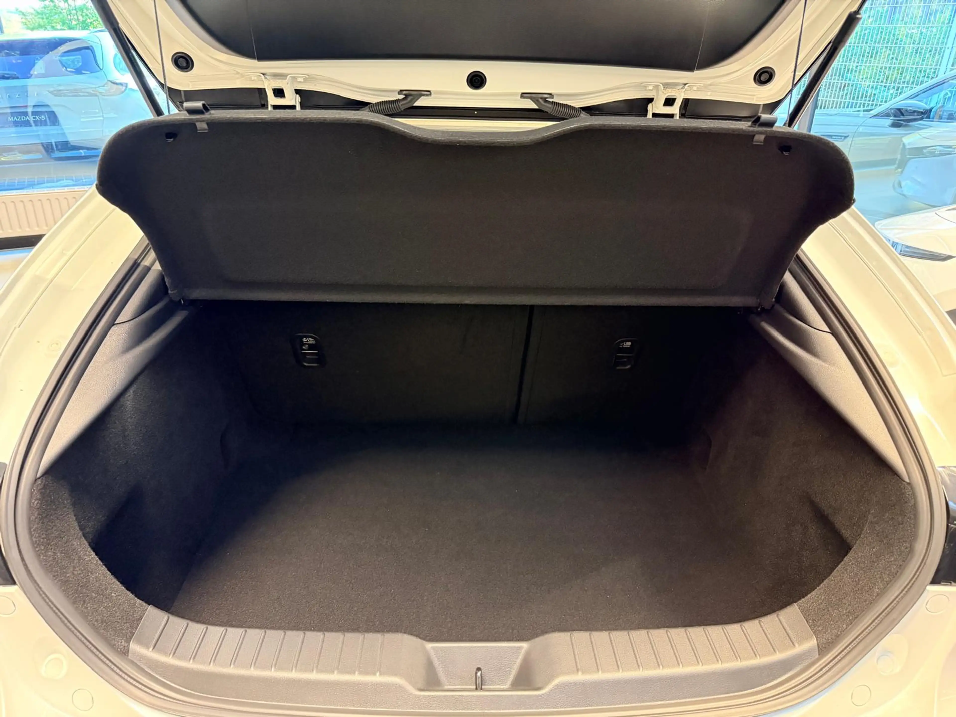 Mazda 3 Selection 150 PS *Premium-Paket*Navi*Bose* — photo 19