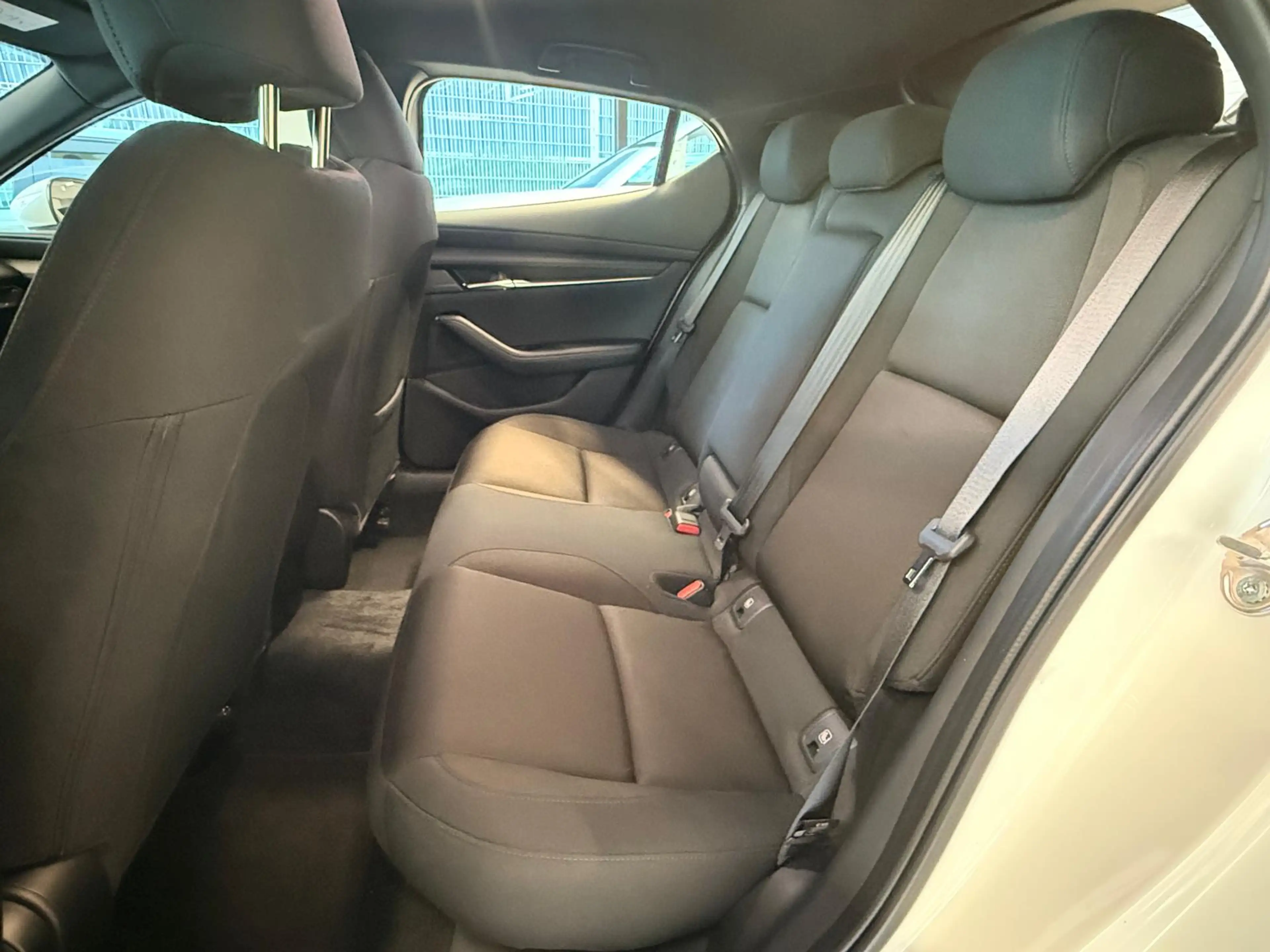 Mazda 3 Selection 150 PS *Premium-Paket*Navi*Bose* — photo 17