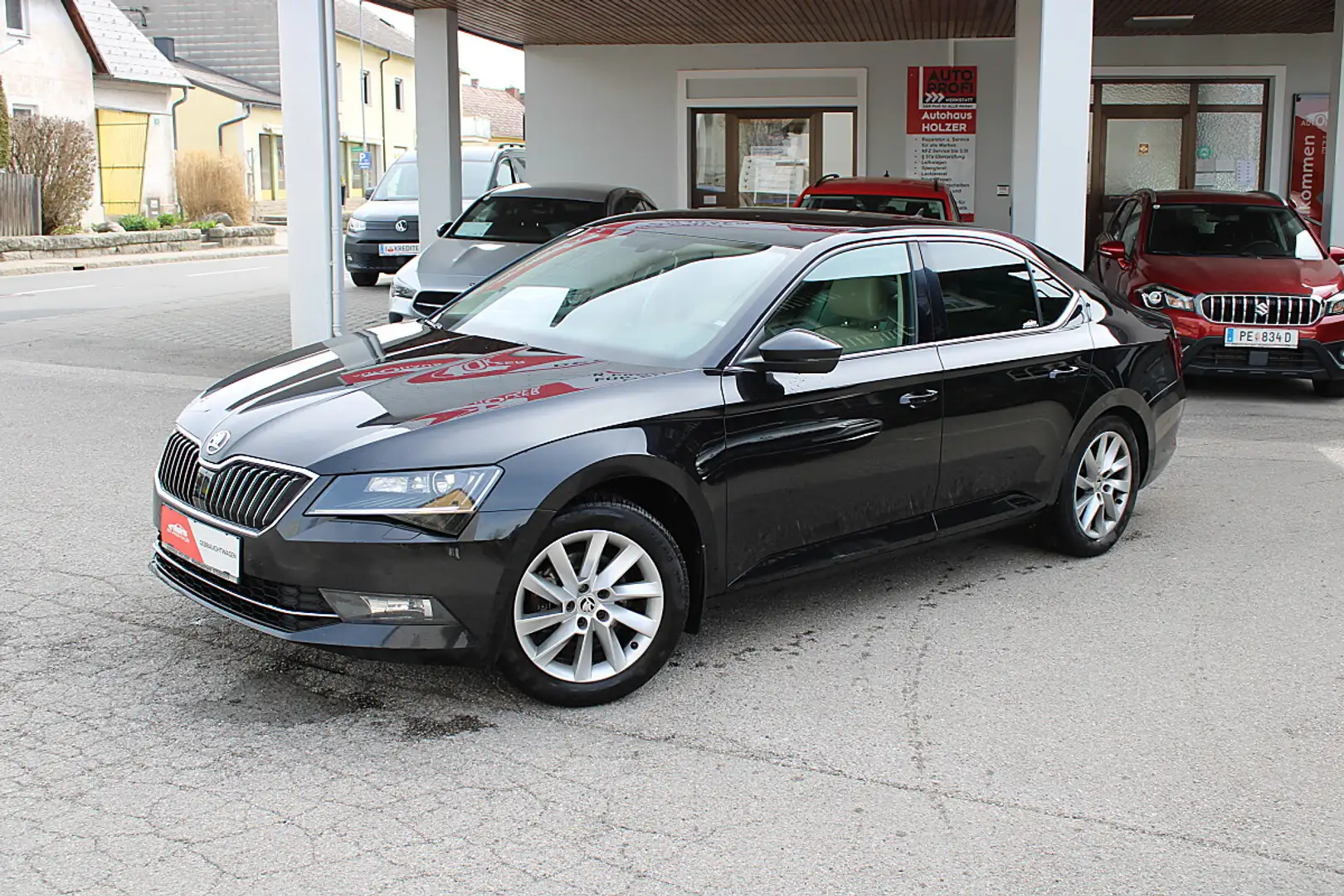 Skoda Superb 2,0 TDI Style *Blechschaden* *AHK, KESSY, Rü.Kam* Schwarz - 2