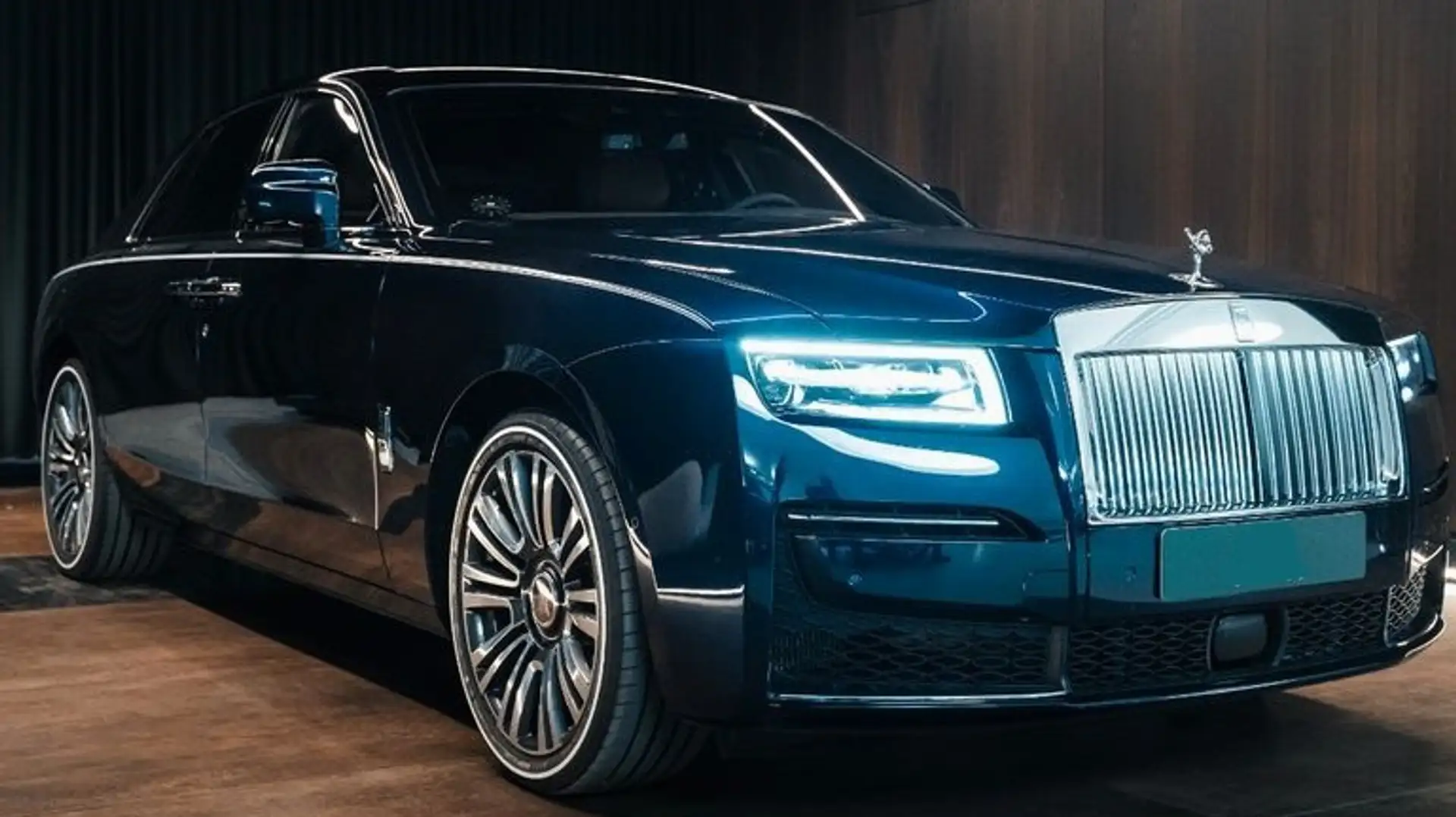 Rolls-Royce Ghost Black Badge Blau - 1