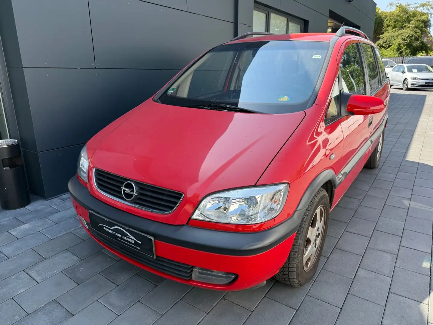 Opel Zafira 2.0 DTI Elegance Klima 7 Sitze Rot - 1