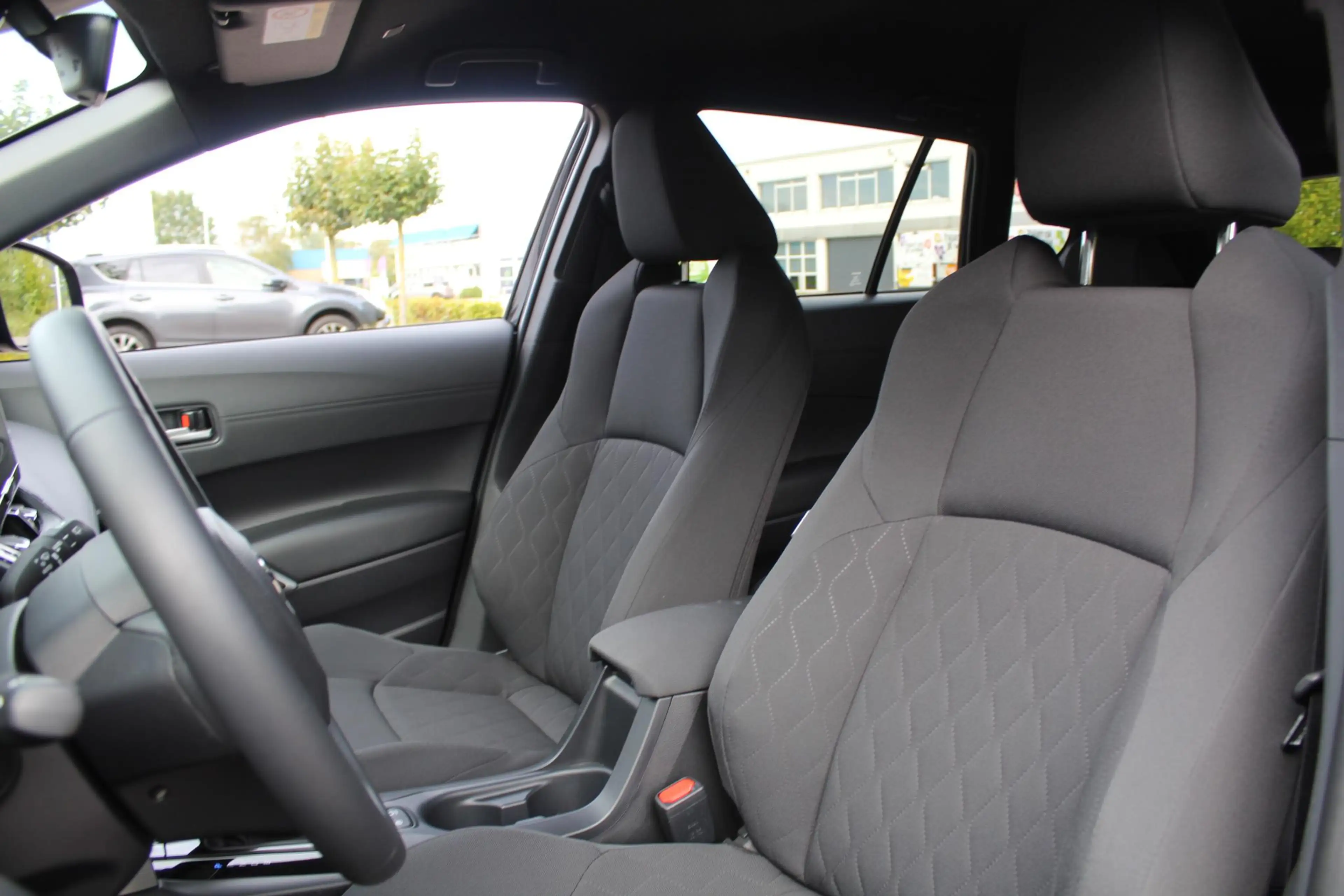 Toyota Corolla Cross Hybrid 140 Style — photo 8