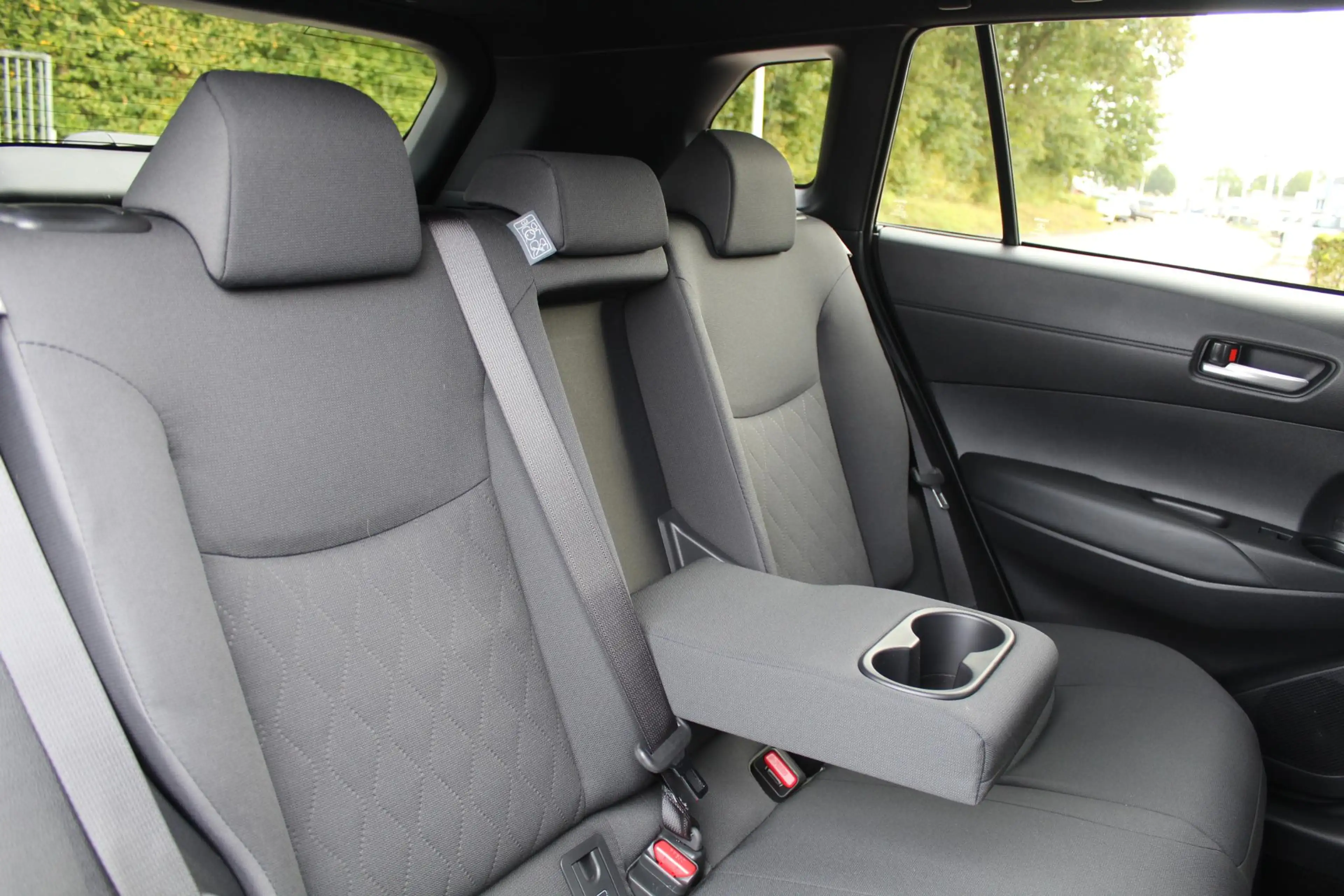 Toyota Corolla Cross Hybrid 140 Style — photo 15