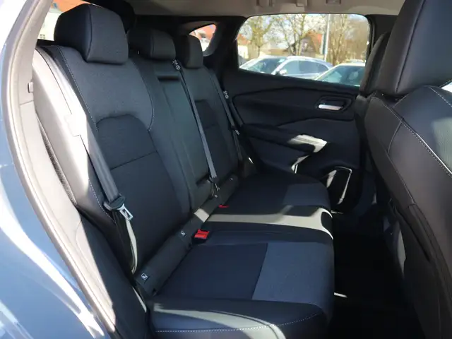 Nissan Qashqai view 25