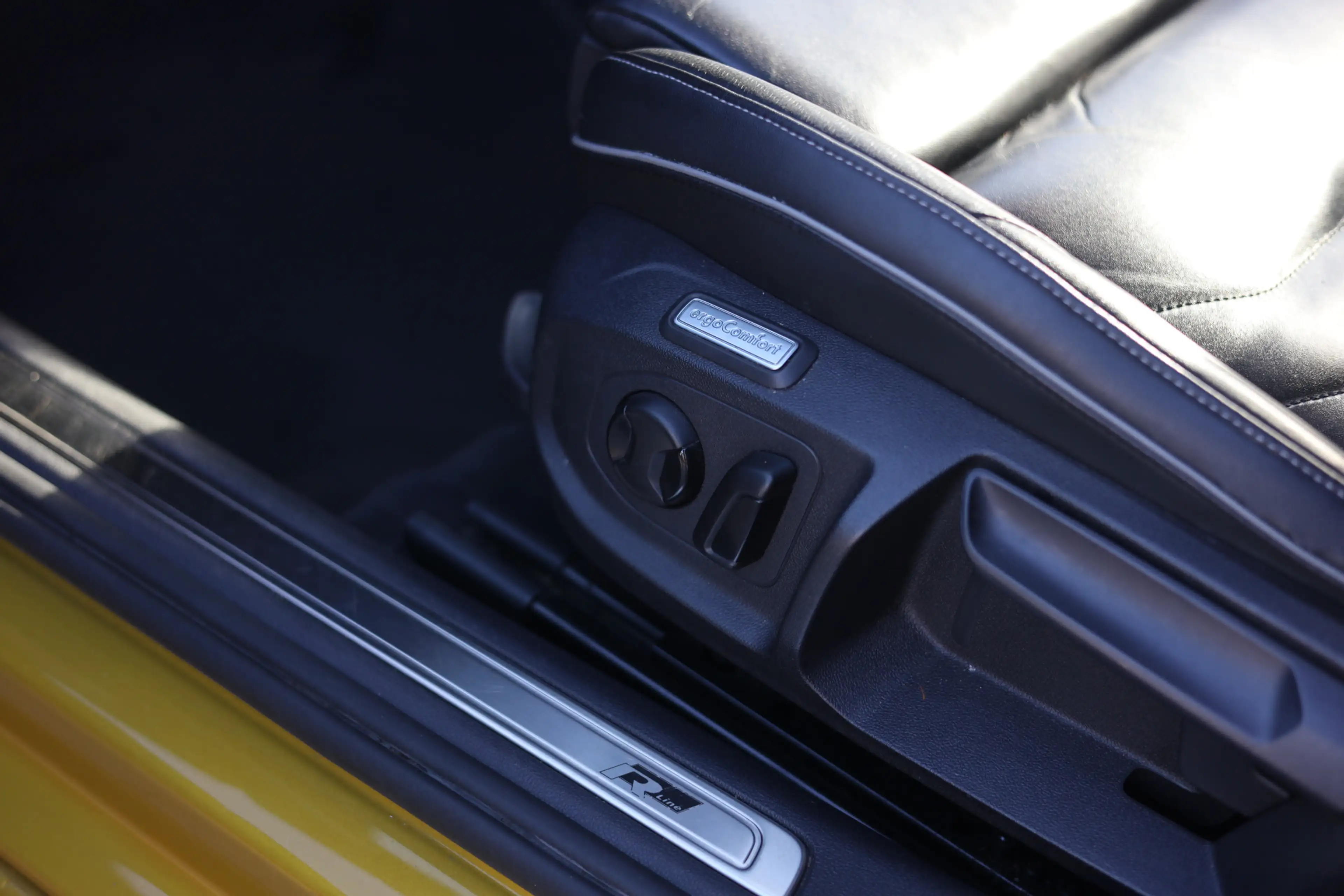 Volkswagen Arteon 2.0 TSI R-LINE | AUT I CAMERA I PANO | NAVI | LEDE — photo 14