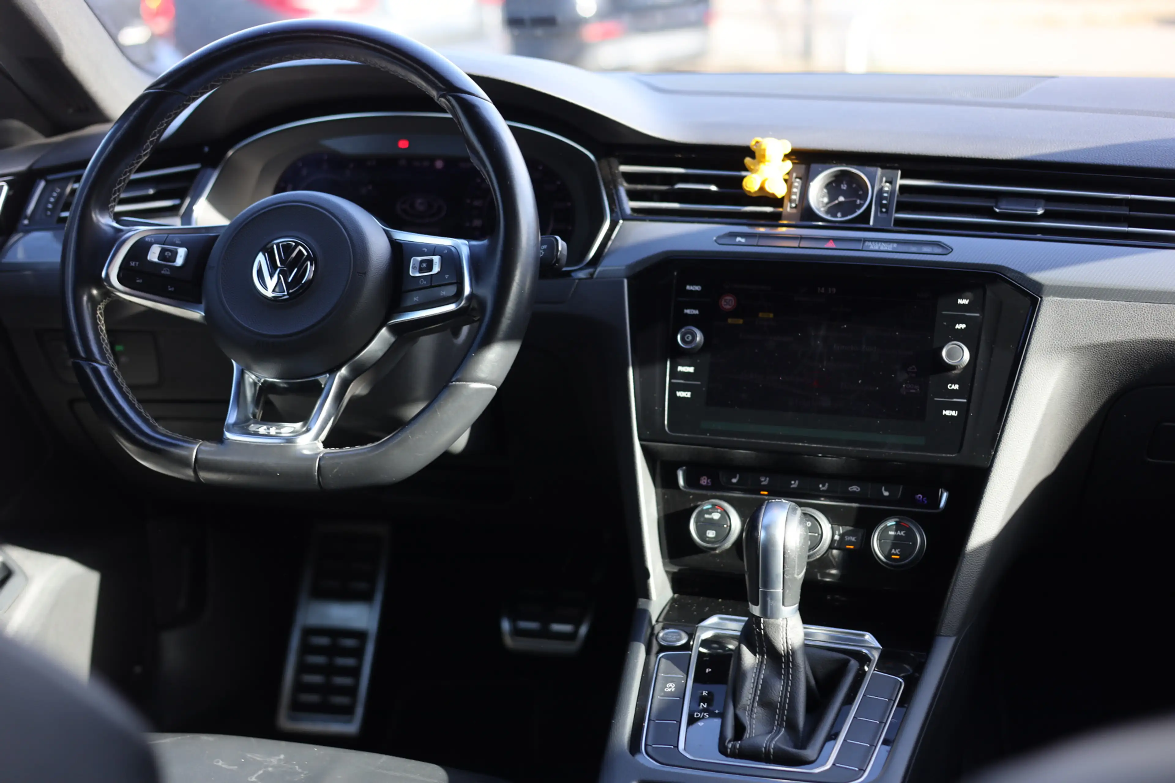 Volkswagen Arteon 2.0 TSI R-LINE | AUT I CAMERA I PANO | NAVI | LEDE — photo 3