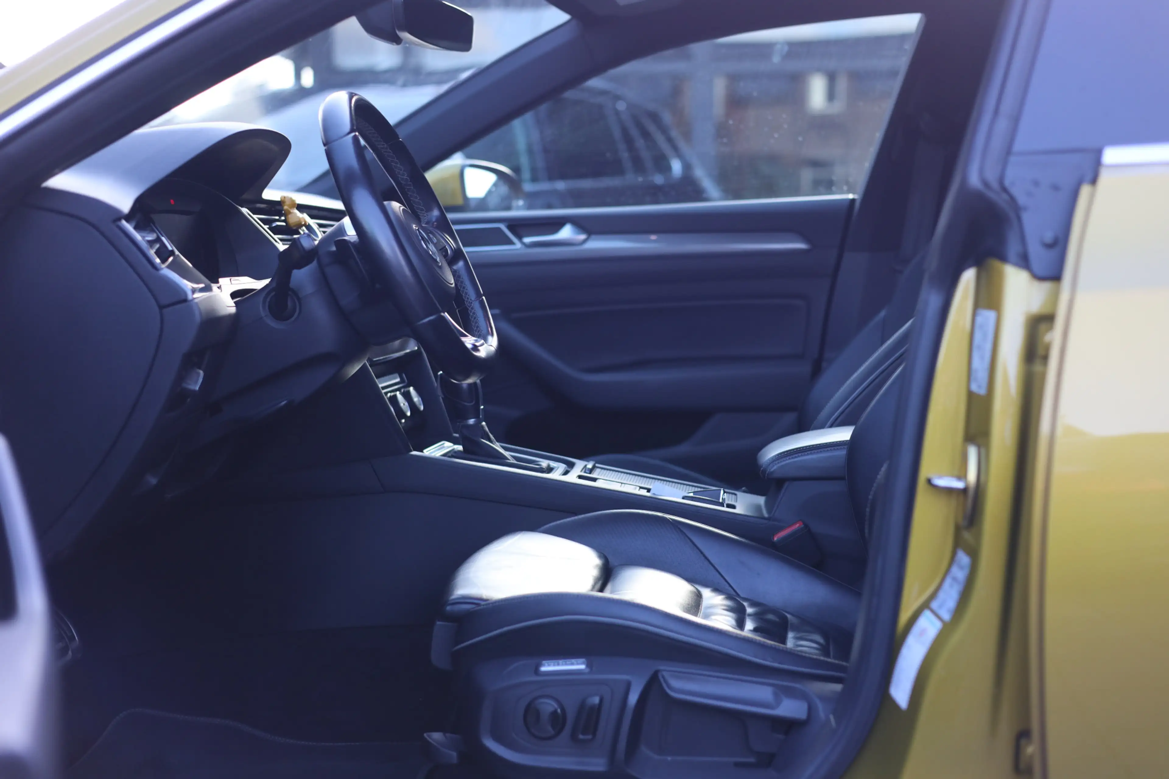 Volkswagen Arteon 2.0 TSI R-LINE | AUT I CAMERA I PANO | NAVI | LEDE — photo 11