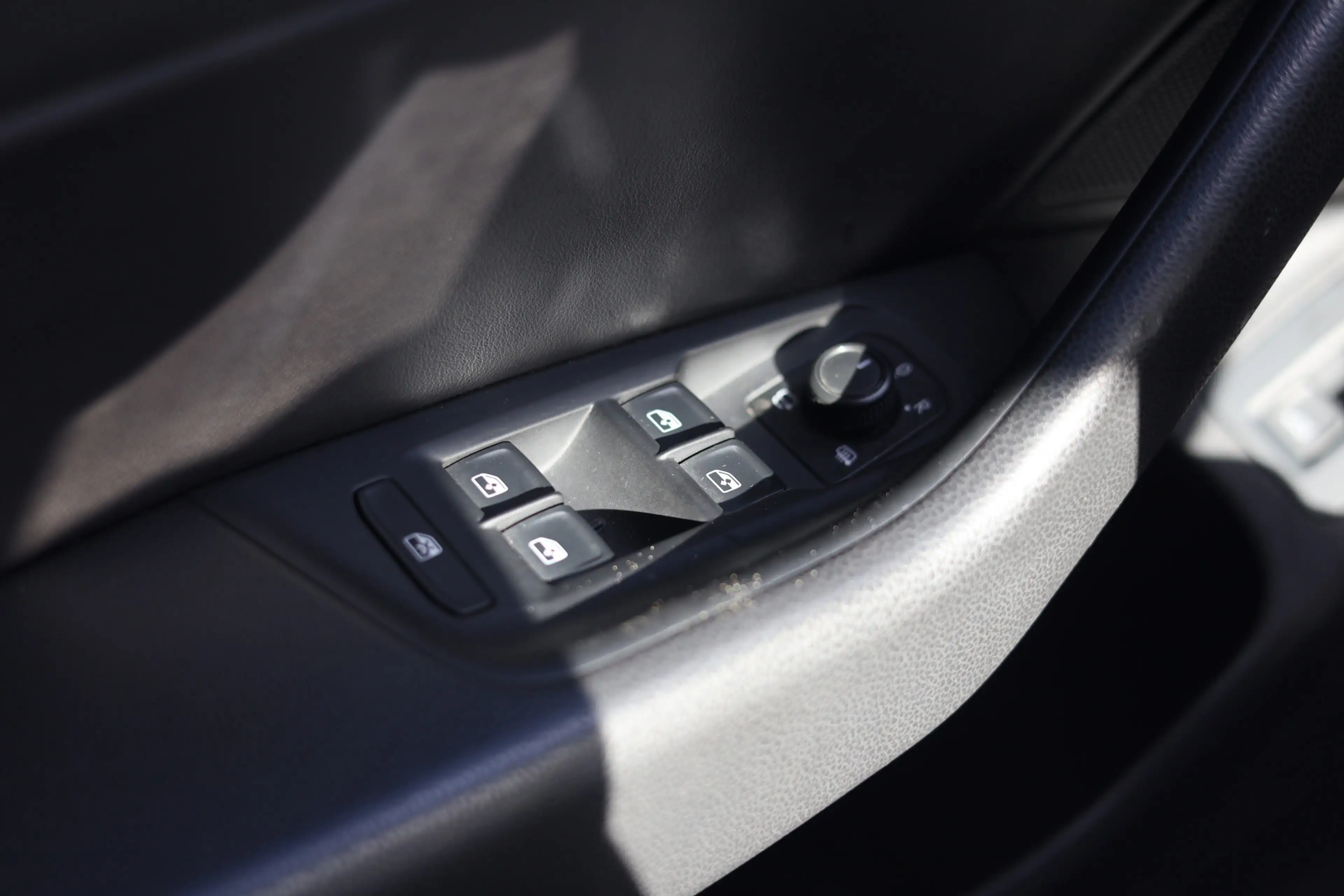 Volkswagen Arteon 2.0 TSI R-LINE | AUT I CAMERA I PANO | NAVI | LEDE — photo 24