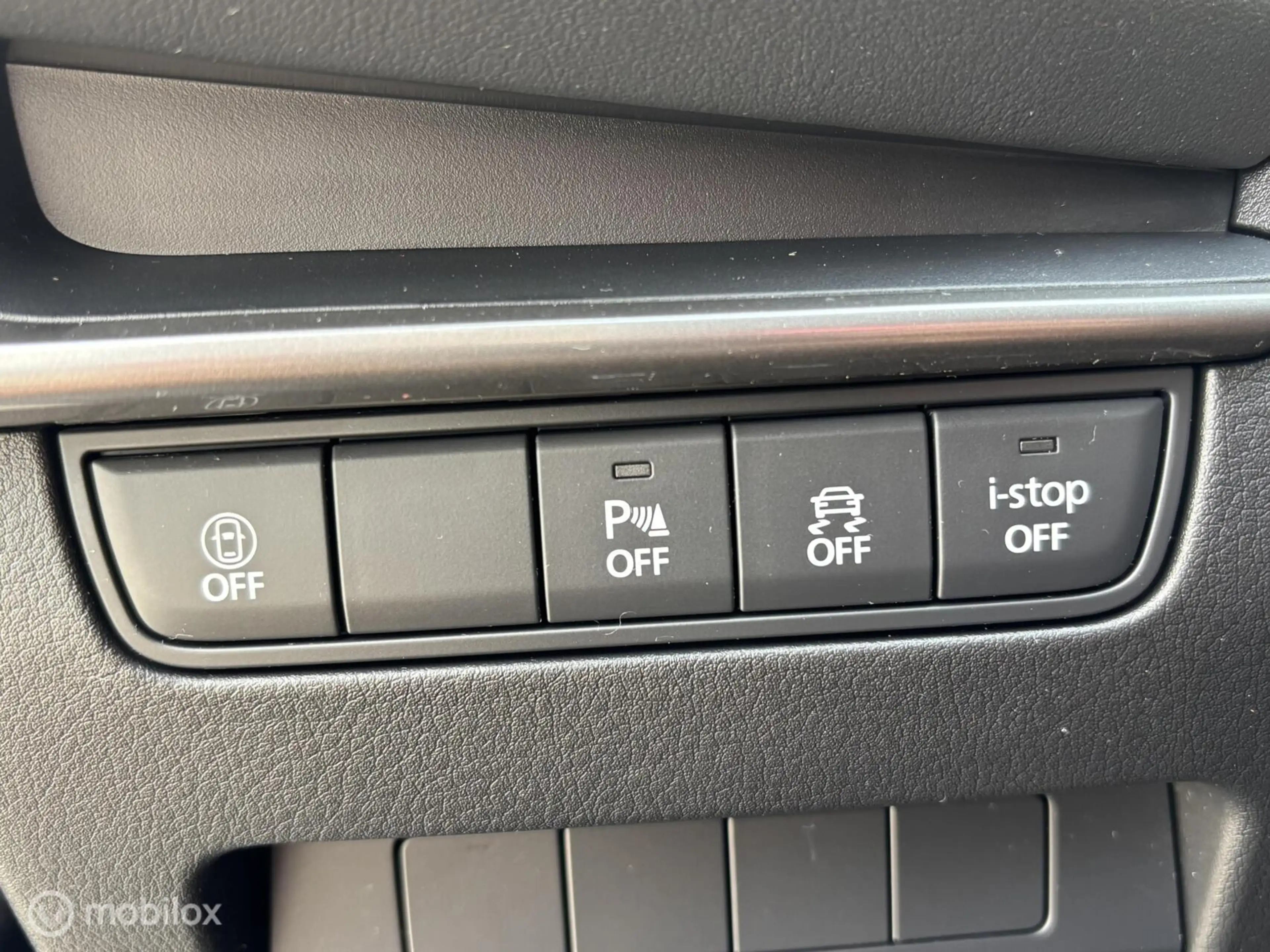 Mazda 3 2.0 e-SkyActiv-G M Hybrid 122 Comfort — photo 15