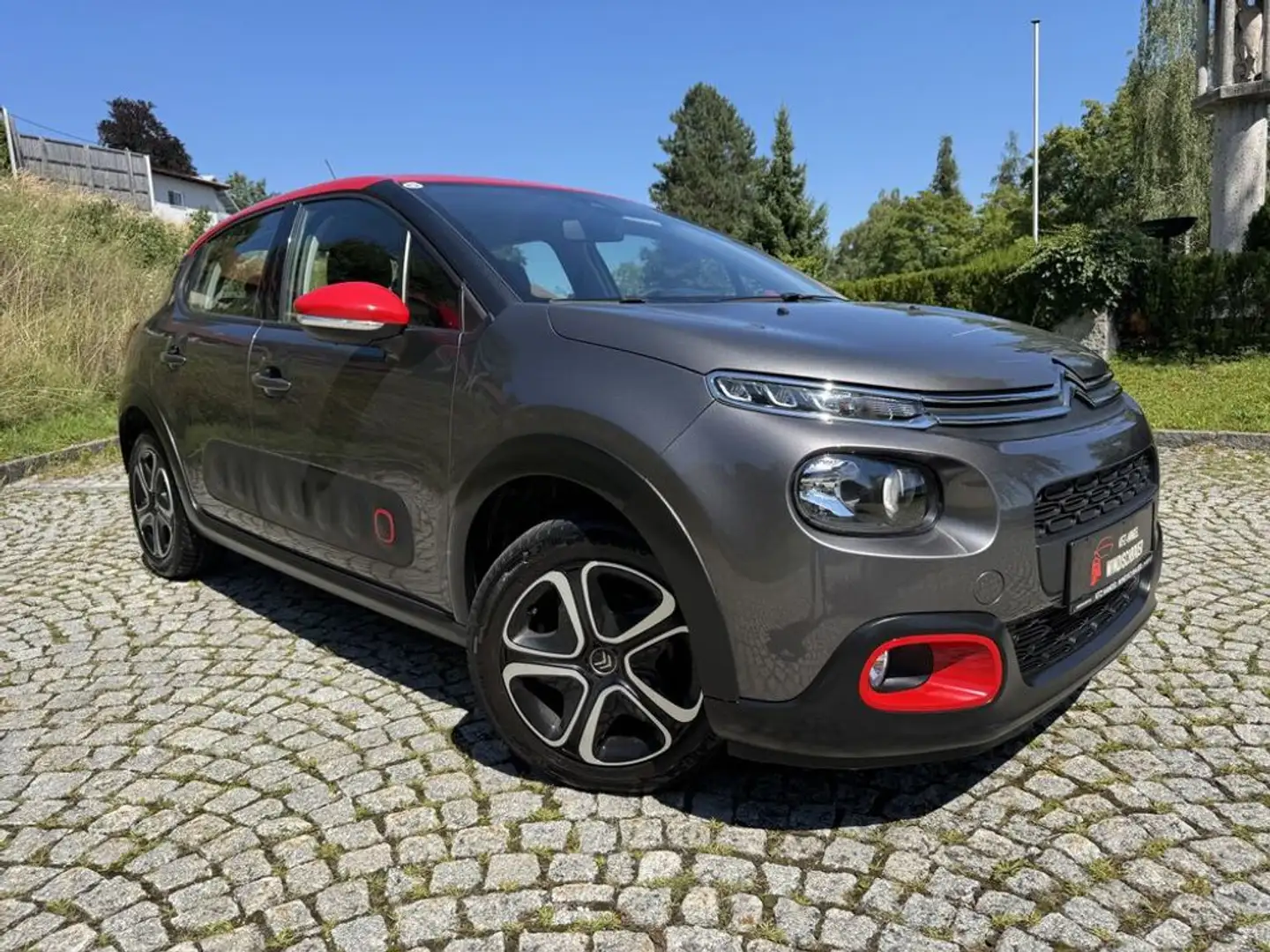 Citroen C3 Shine KLIMA TEMPOMAT NAVI Grau - 2