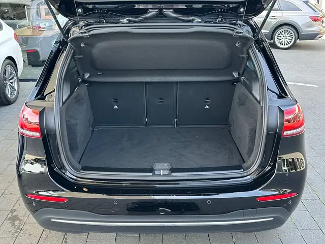 Mercedes-Benz B-Class view 8