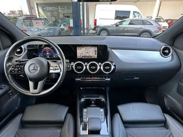 Mercedes-Benz B-Class view 13