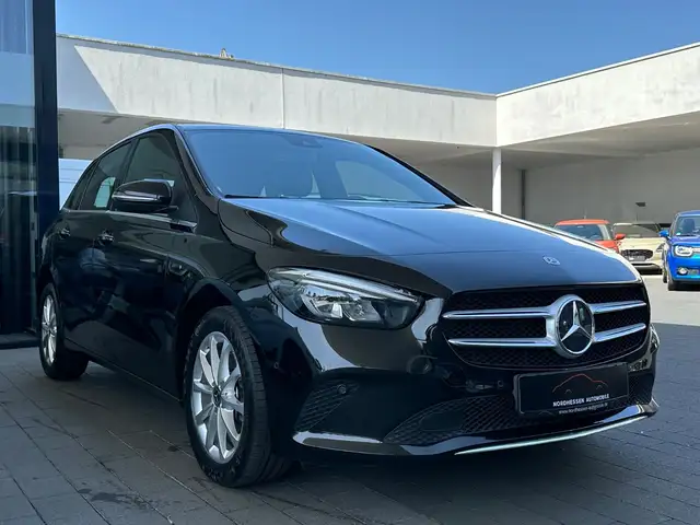 Mercedes-Benz B-Class view 2
