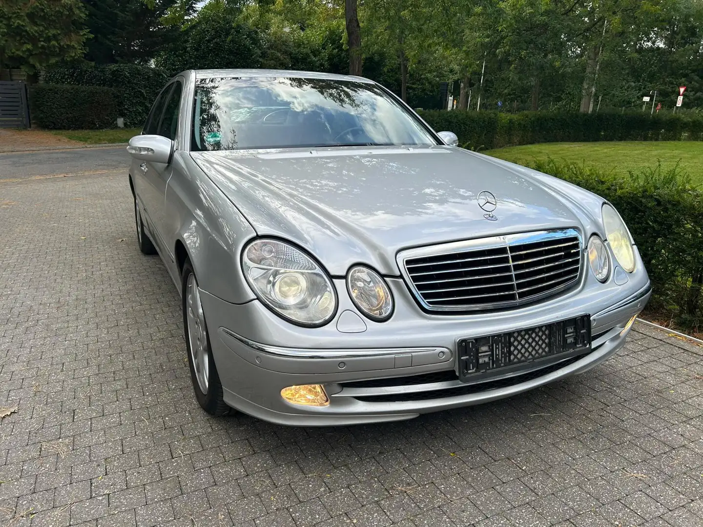 Mercedes-Benz E 240 Elegance - 1