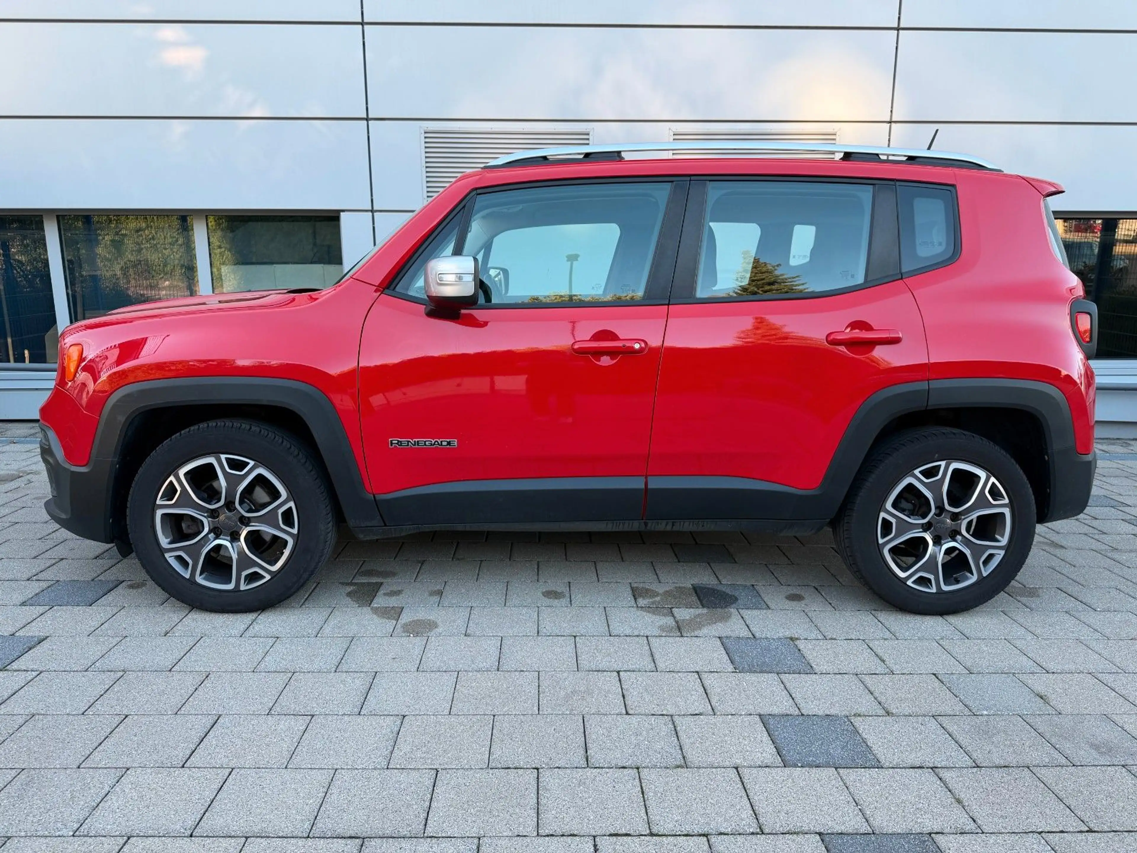 Jeep Renegade 2.0D Limited 4WD — photo 3