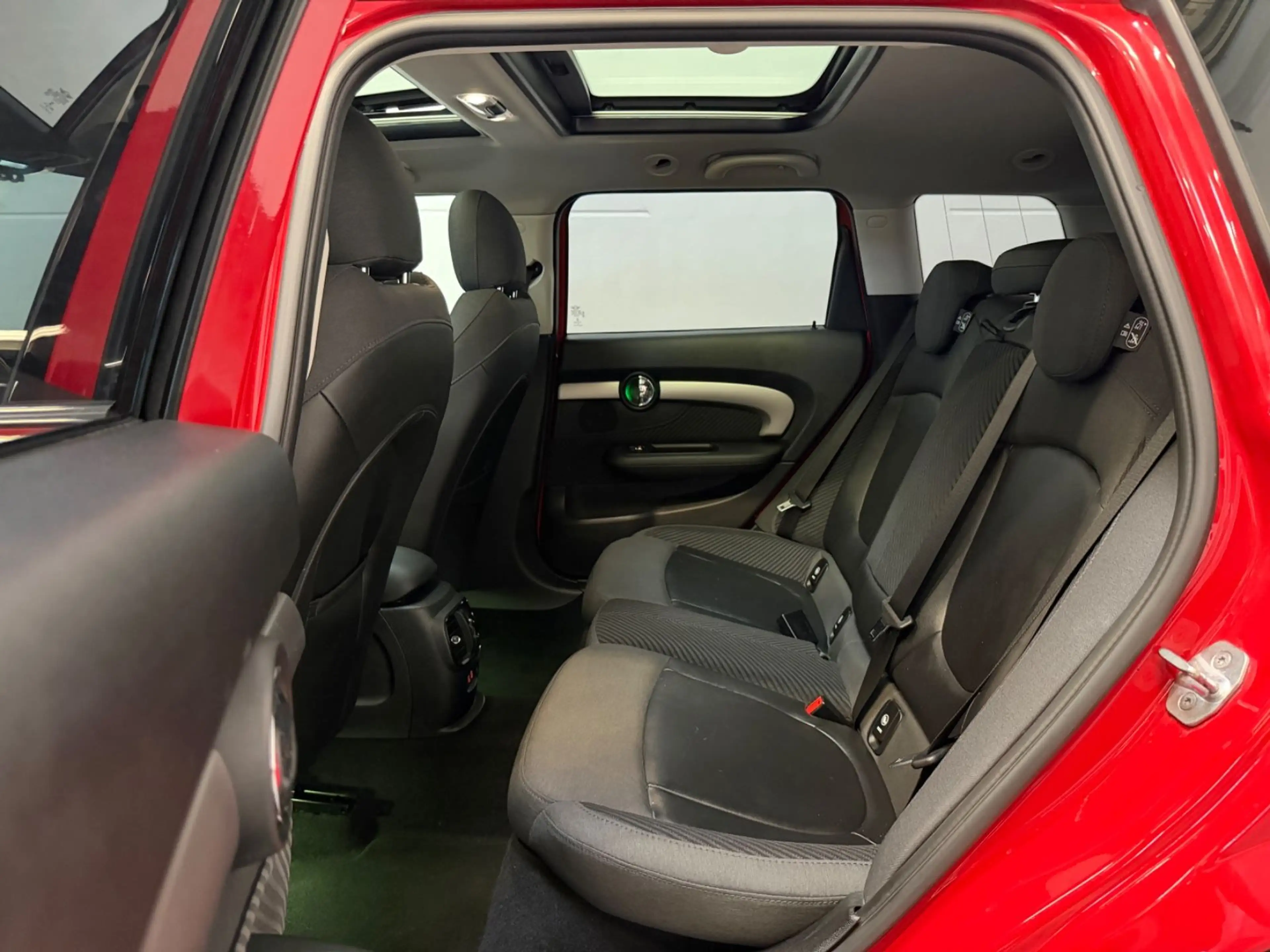 MINI Cooper SD Clubman Cooper SD*Pano*Head-Up*Keyless*Navi — photo 12