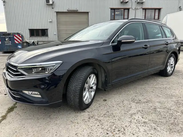 Volkswagen Passat Variant 2.0 TDI  SCR STYLE BUSSEN DSG ///11400€ netto///