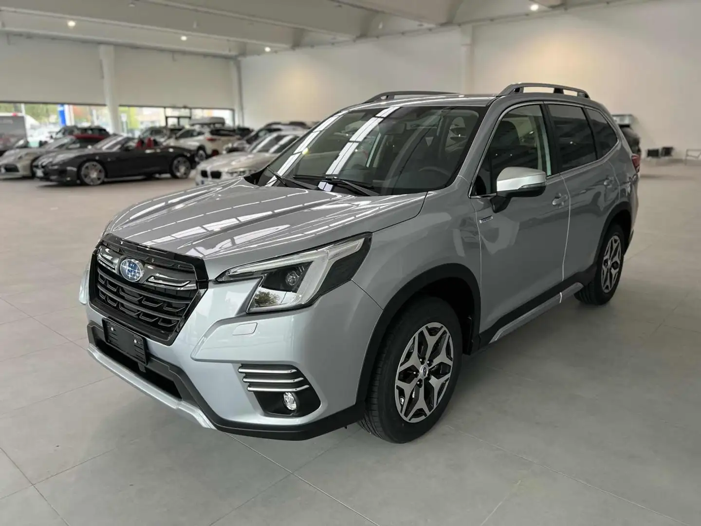 Subaru Forester 2.0 e-Boxer MHEV CVT Lineartronic Style Argento - 1