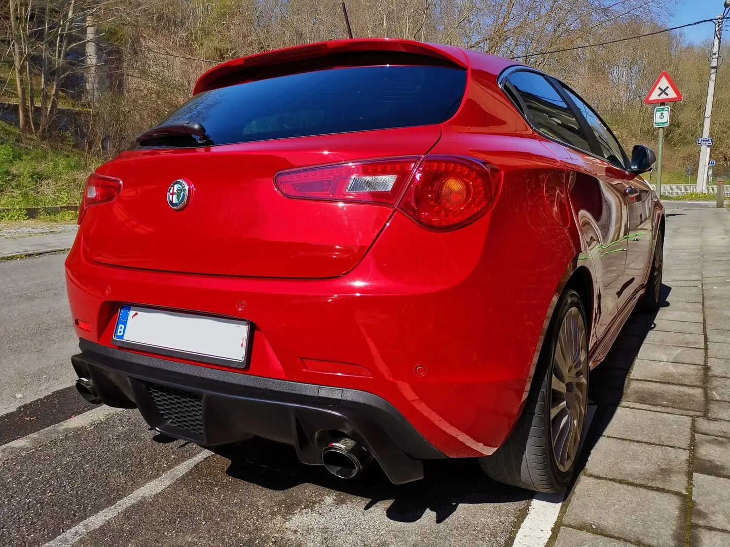 Alfa Romeo Giulietta 1750 TBI 235 ch Quadrifoglio Verde Rouge - 2