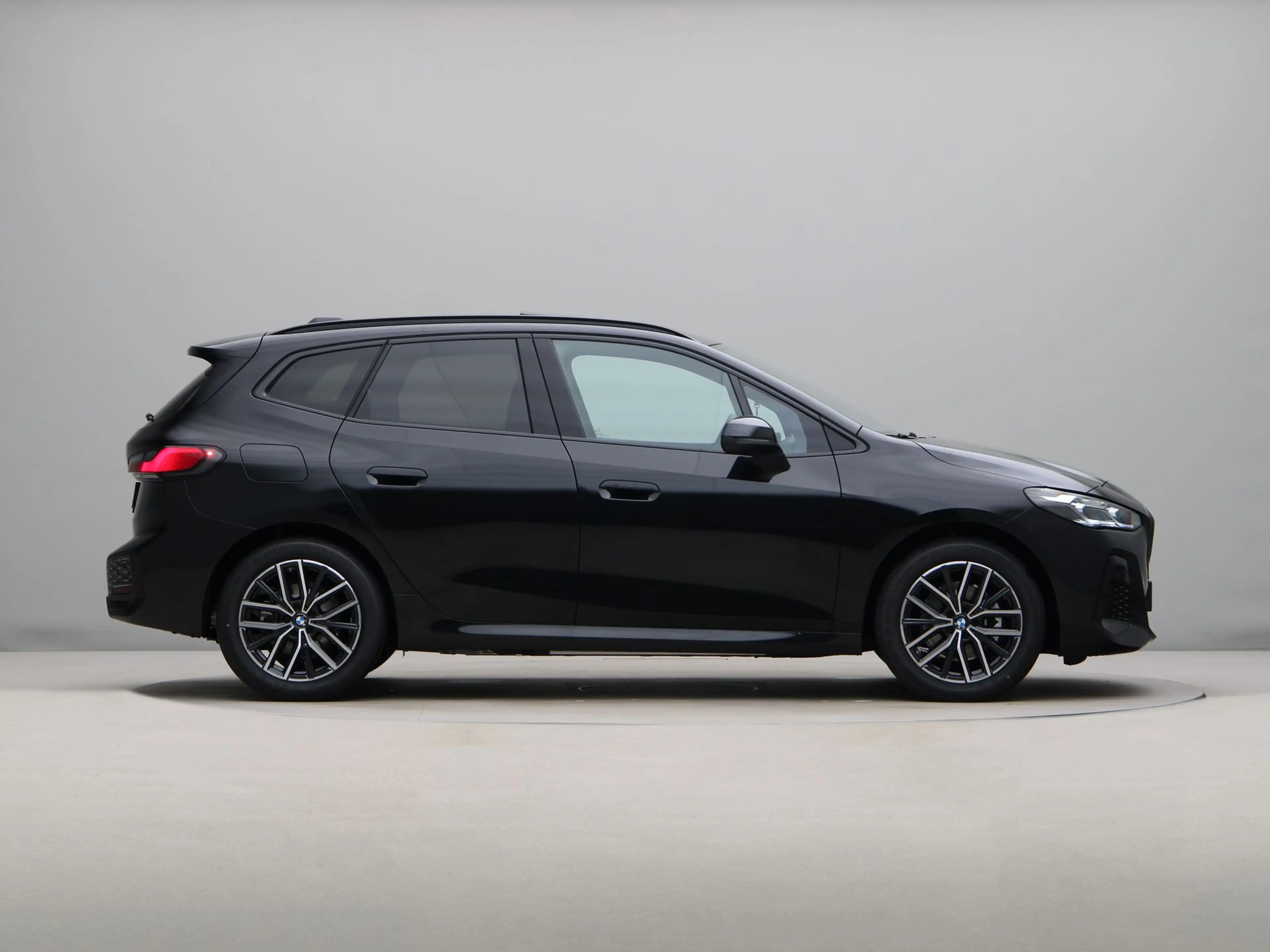 BMW 225 2 serie Active Tourer 225e xDrive — photo 8