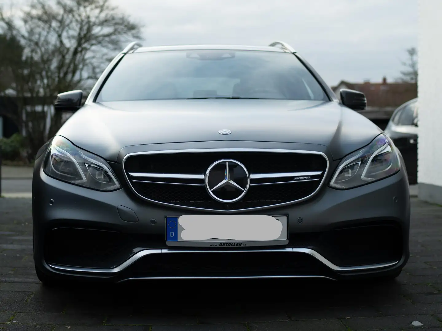 Mercedes-Benz E 63 AMG E 63 AMG T S 4Matic AMG Speedshift MCT Grau - 2