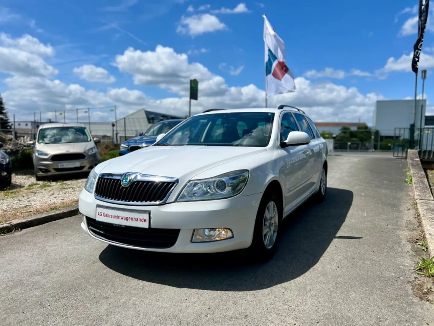 Skoda Octavia Combi Impuls Edition*TÜV Neu*AHK* Weiß - 1