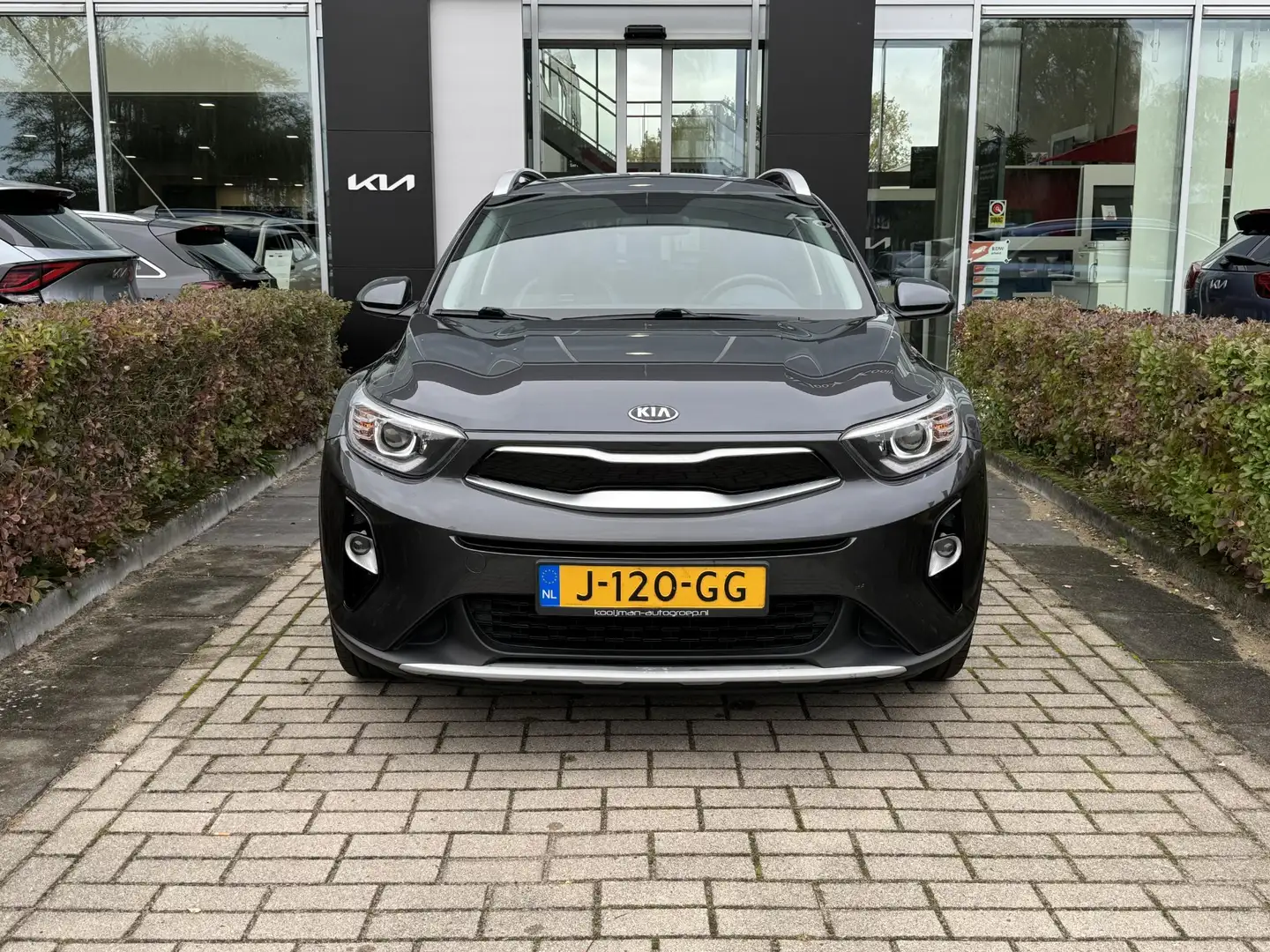 Kia Stonic 1.0 T-GDi Sports Edition | Achteruitrij camera | A Grijs - 2