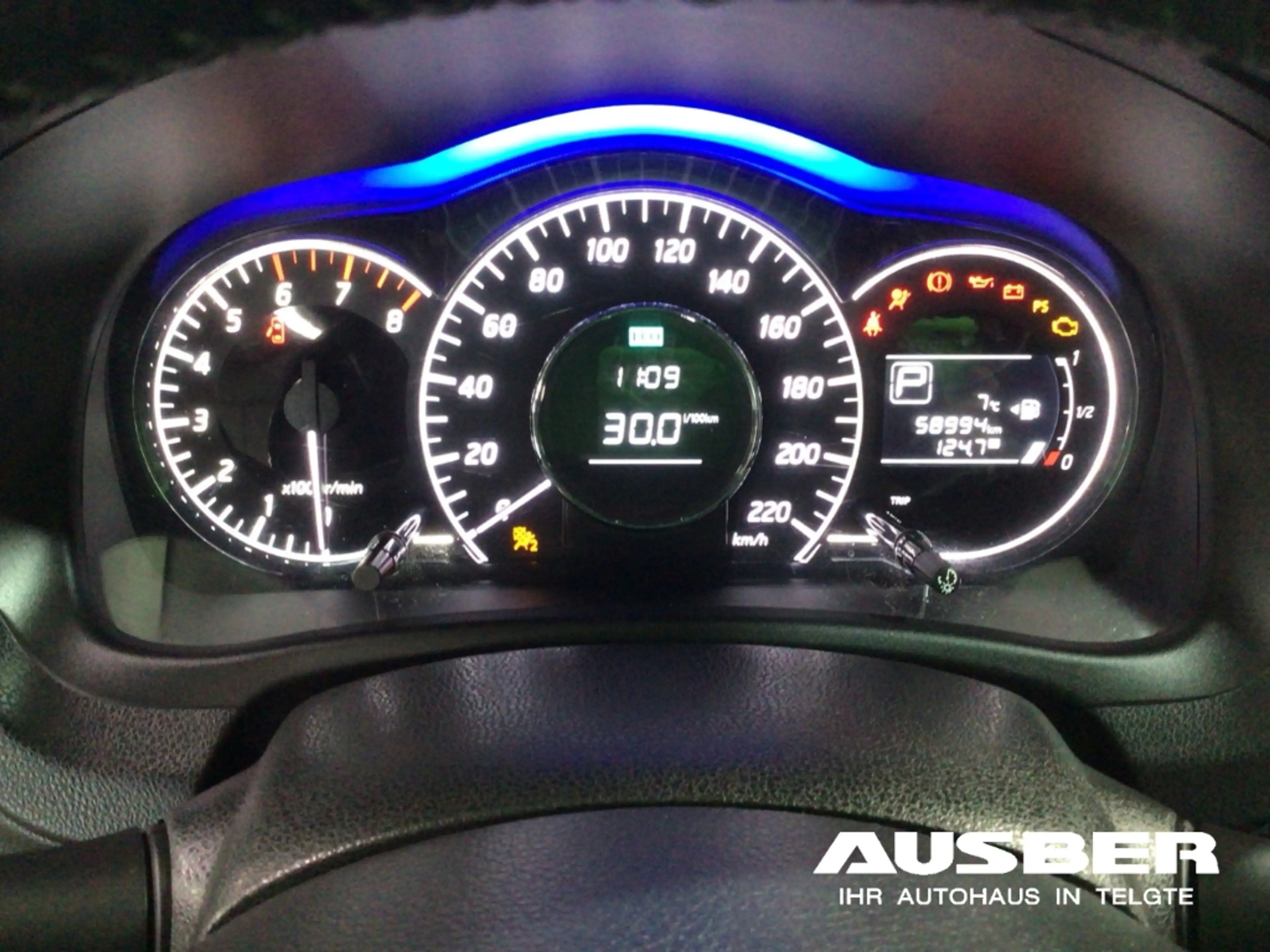 Nissan Note Acenta Automatik Navi Rücksitzbank verschiebbar — photo 11