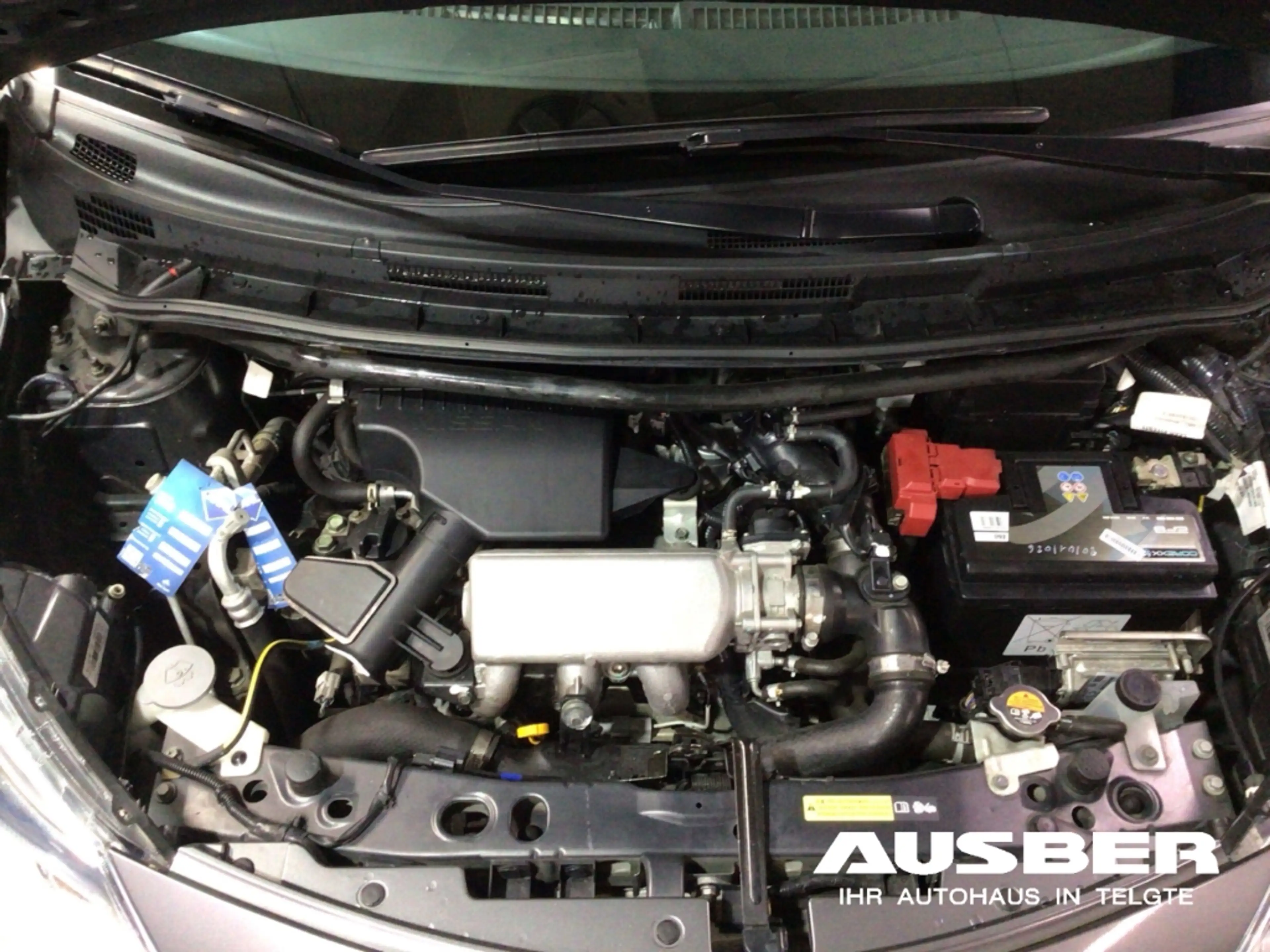 Nissan Note Acenta Automatik Navi Rücksitzbank verschiebbar — photo 14